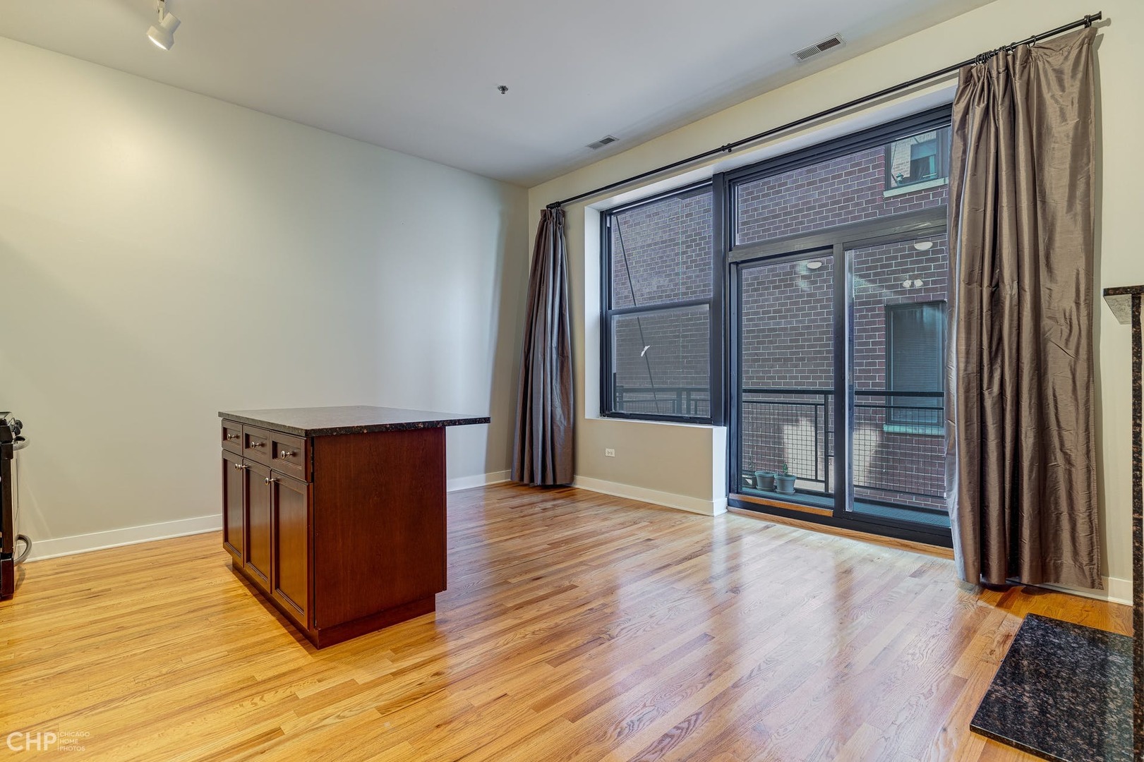 2 S Leavitt Street Unit: 308