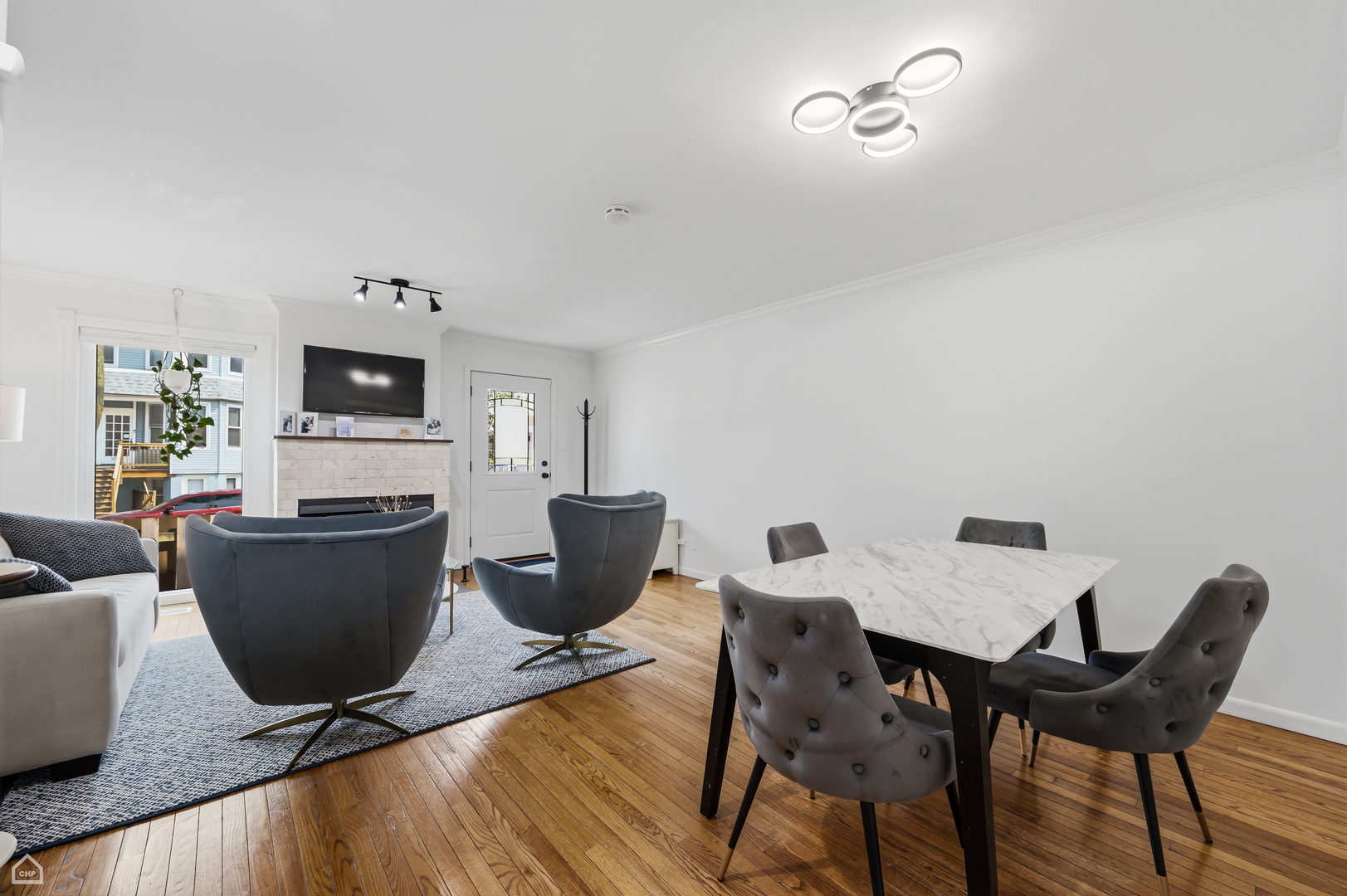 2659 N WAYNE Avenue Unit: B
