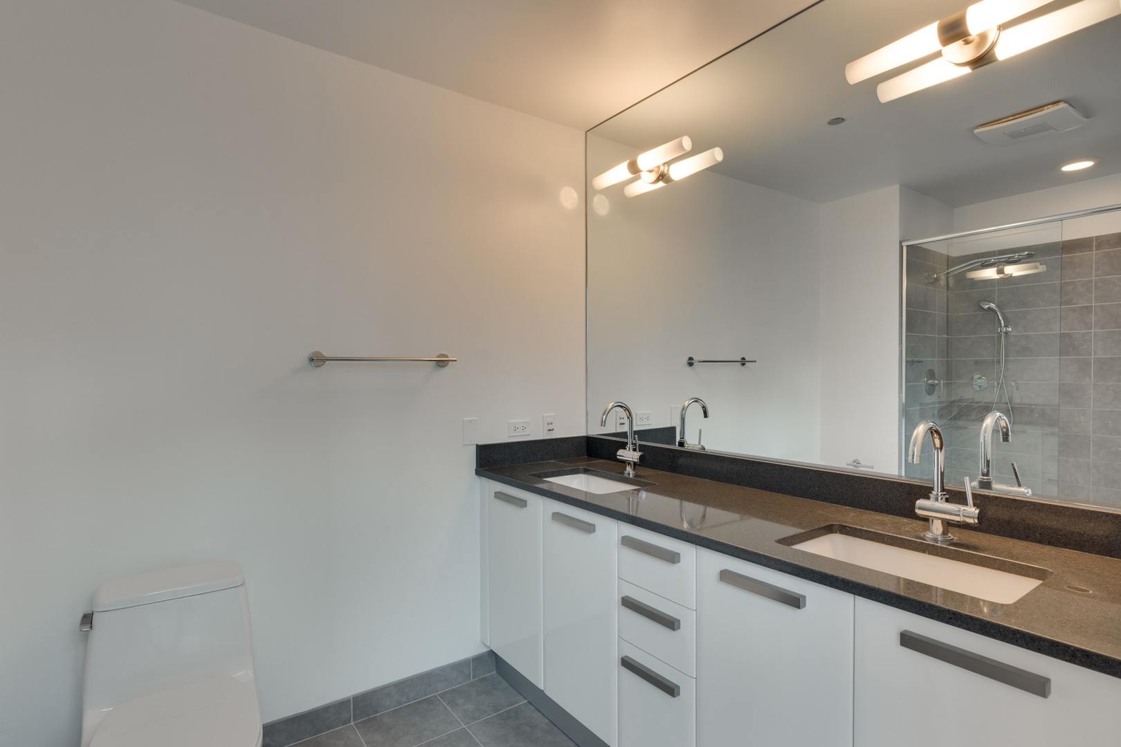 110 W Superior Street Unit: 1004