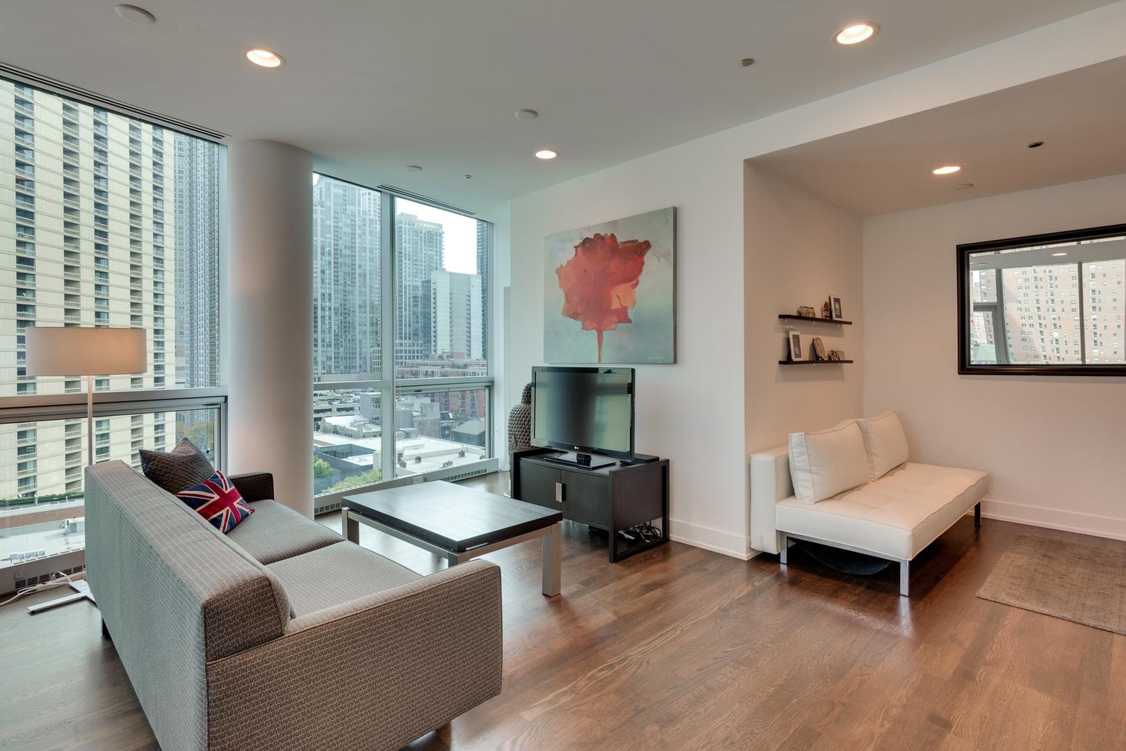 110 W Superior Street Unit: 1004