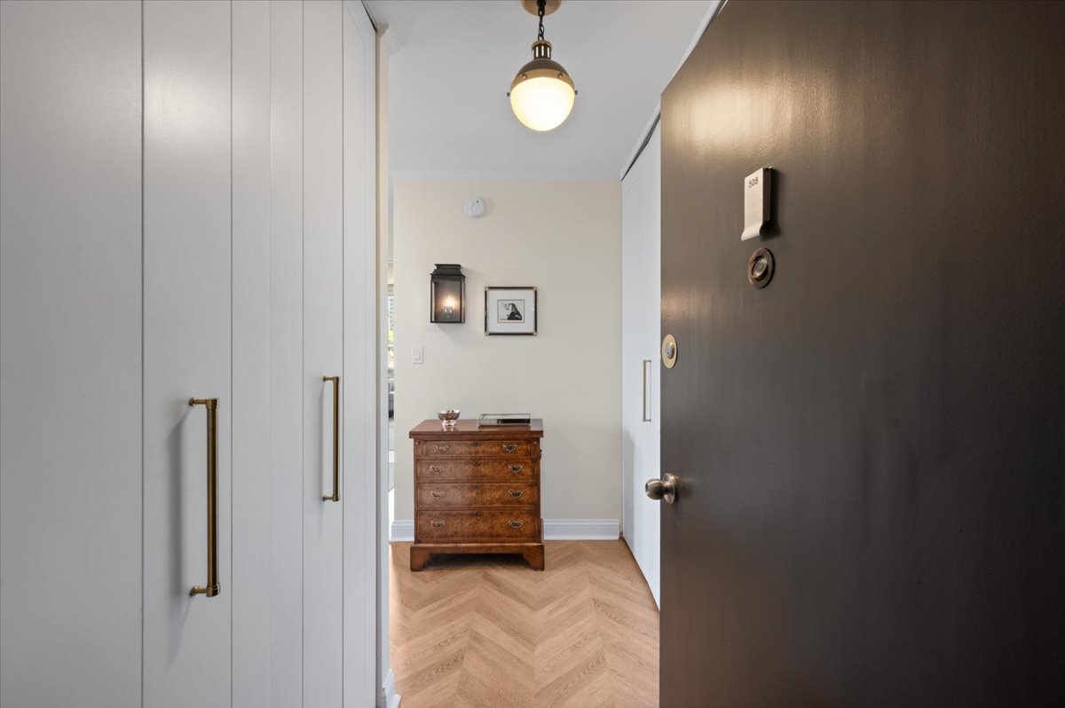 1455 N Sandburg Terrace Unit: 508