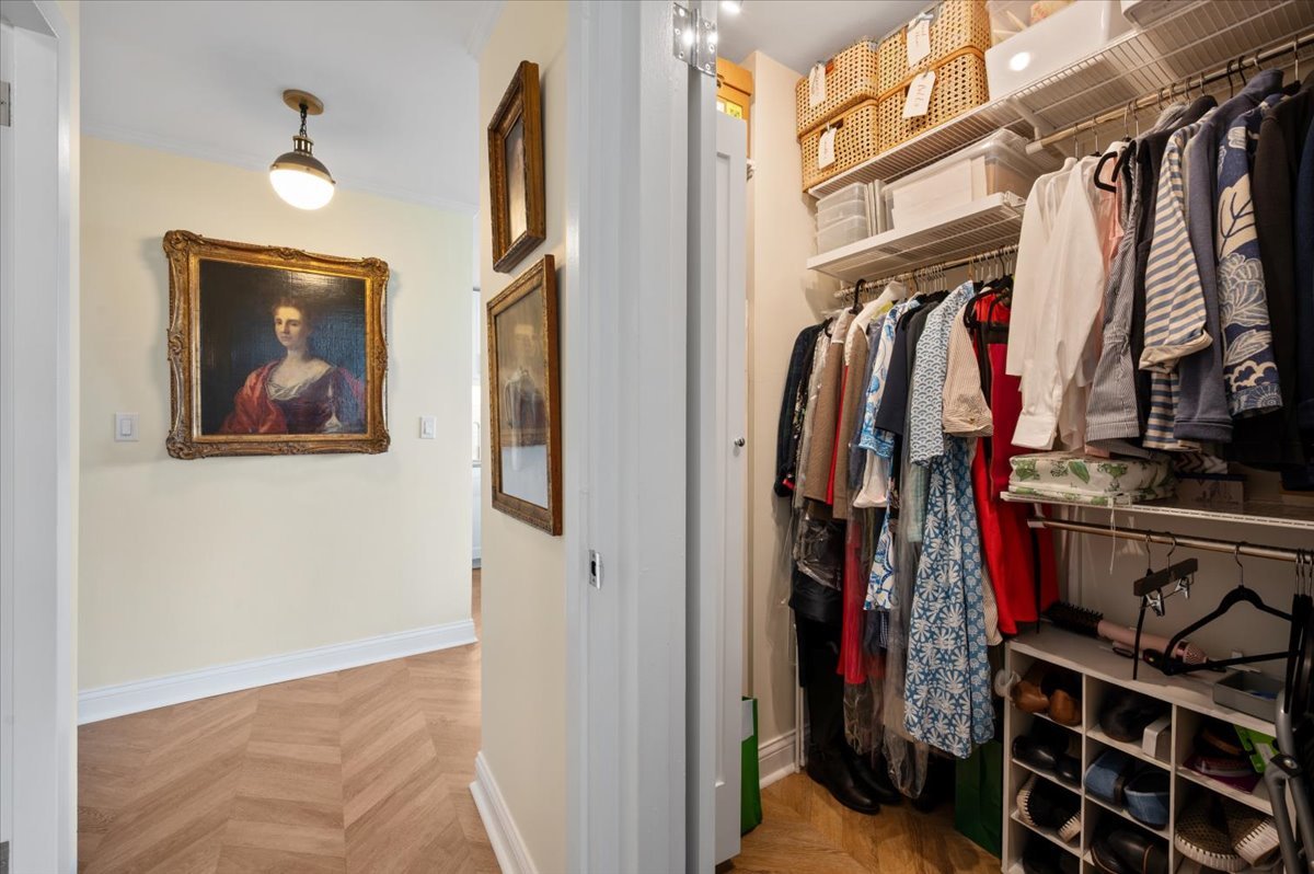 1455 N Sandburg Terrace Unit: 508