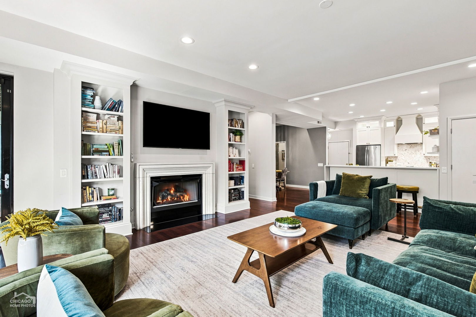 808 N Greenview Avenue Unit: 2B