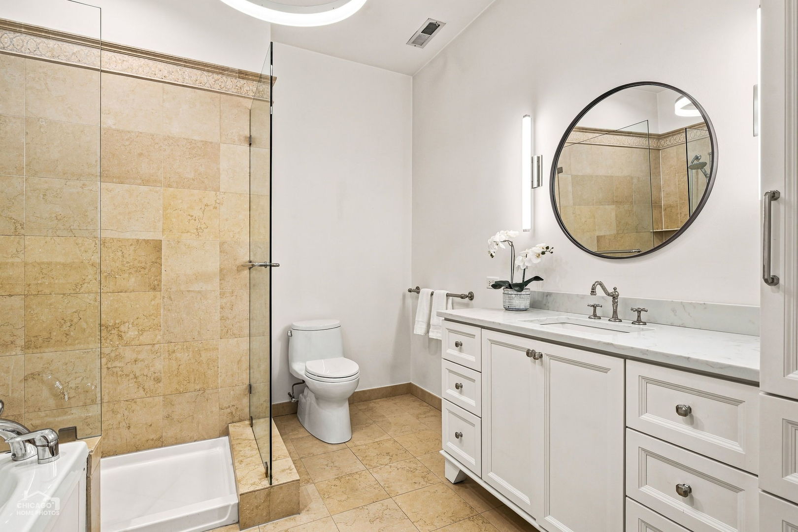 808 N Greenview Avenue Unit: 2B