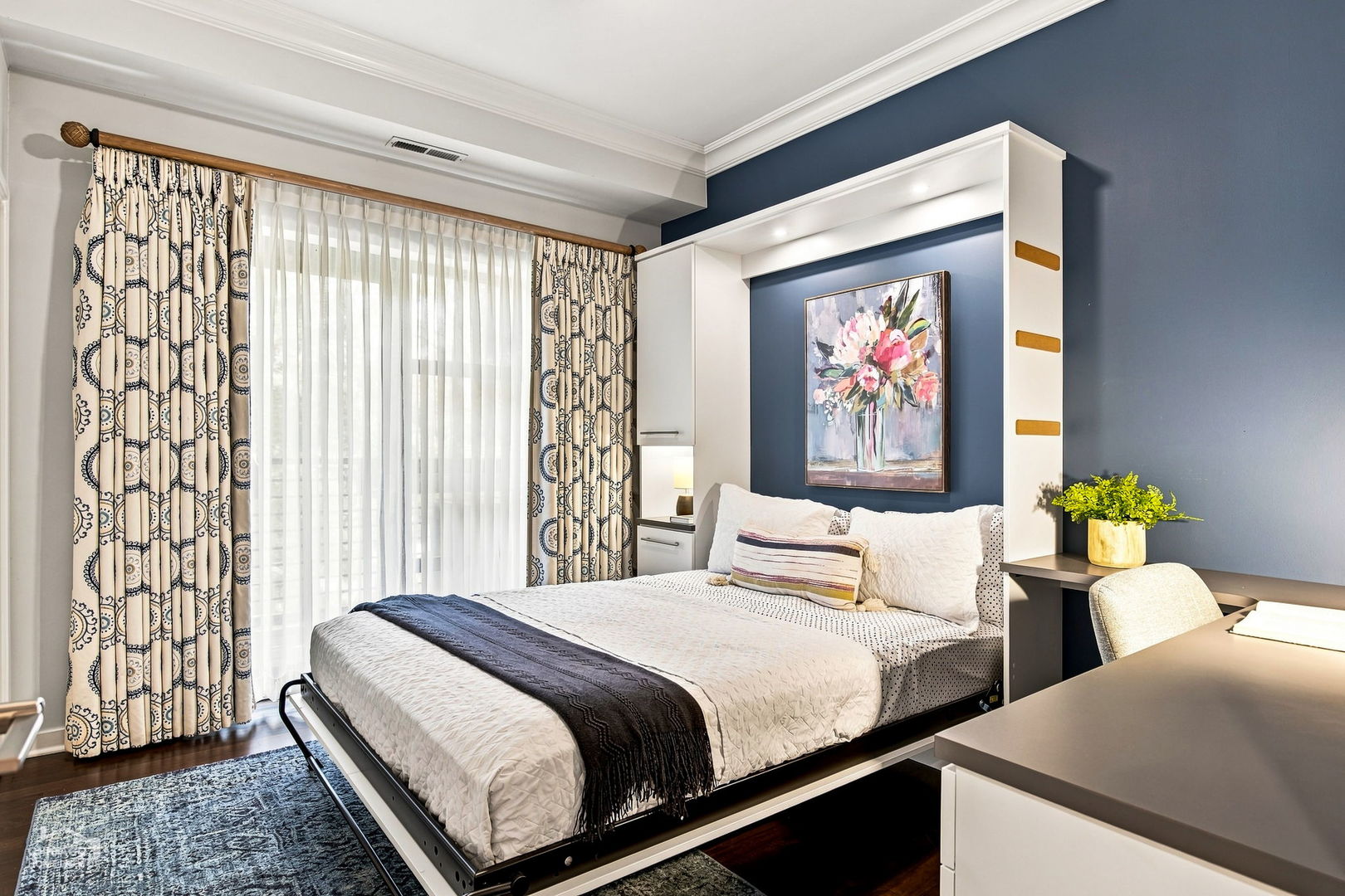 808 N Greenview Avenue Unit: 2B