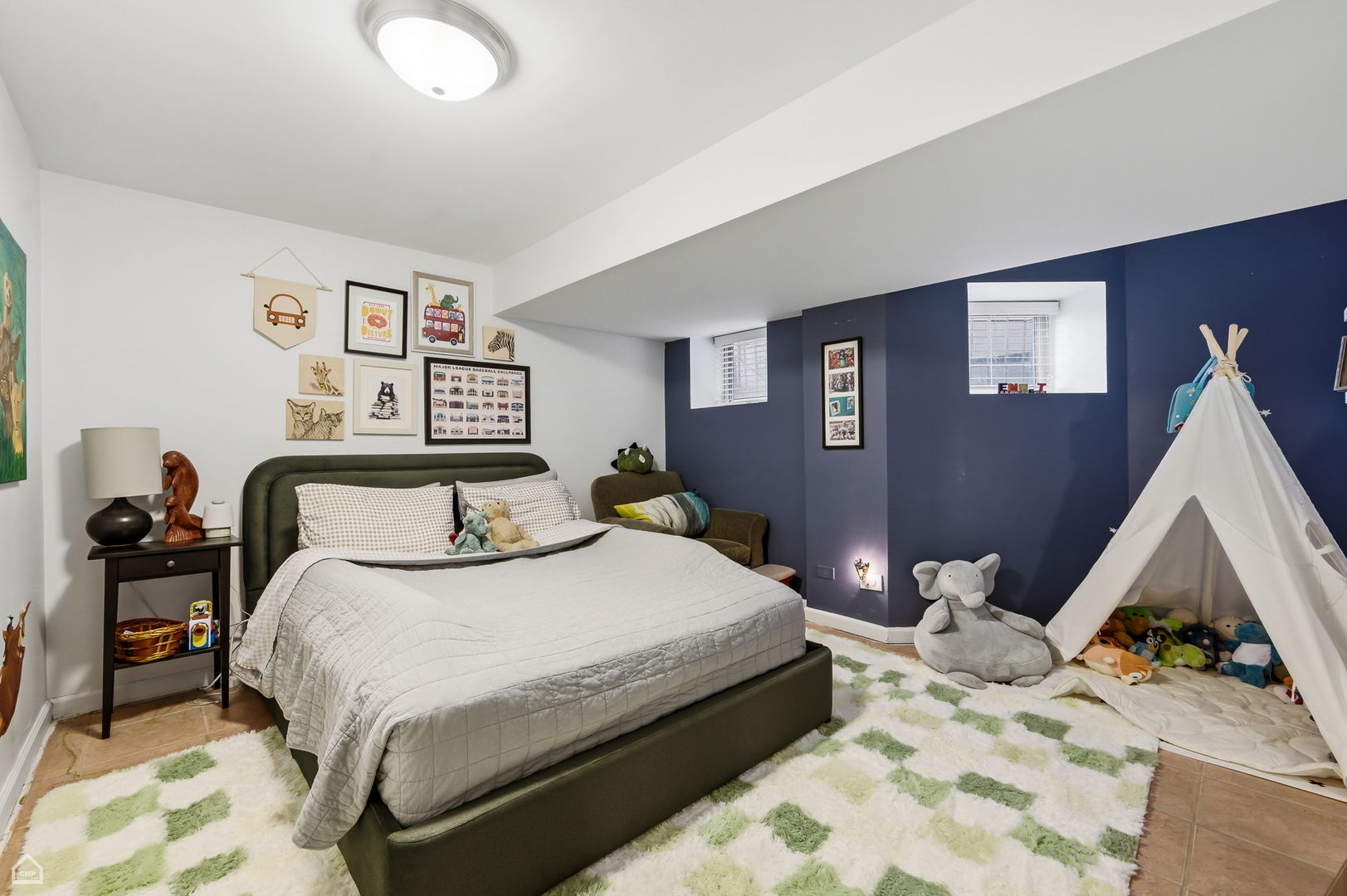 832 N Paulina Street Unit: 1
