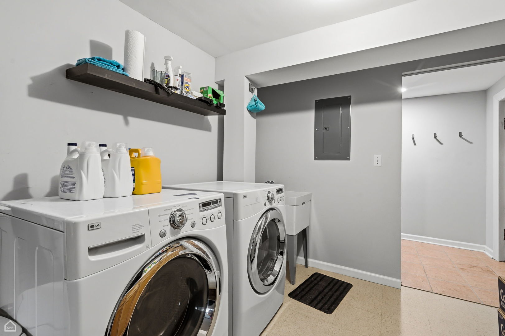 832 N Paulina Street Unit: 1
