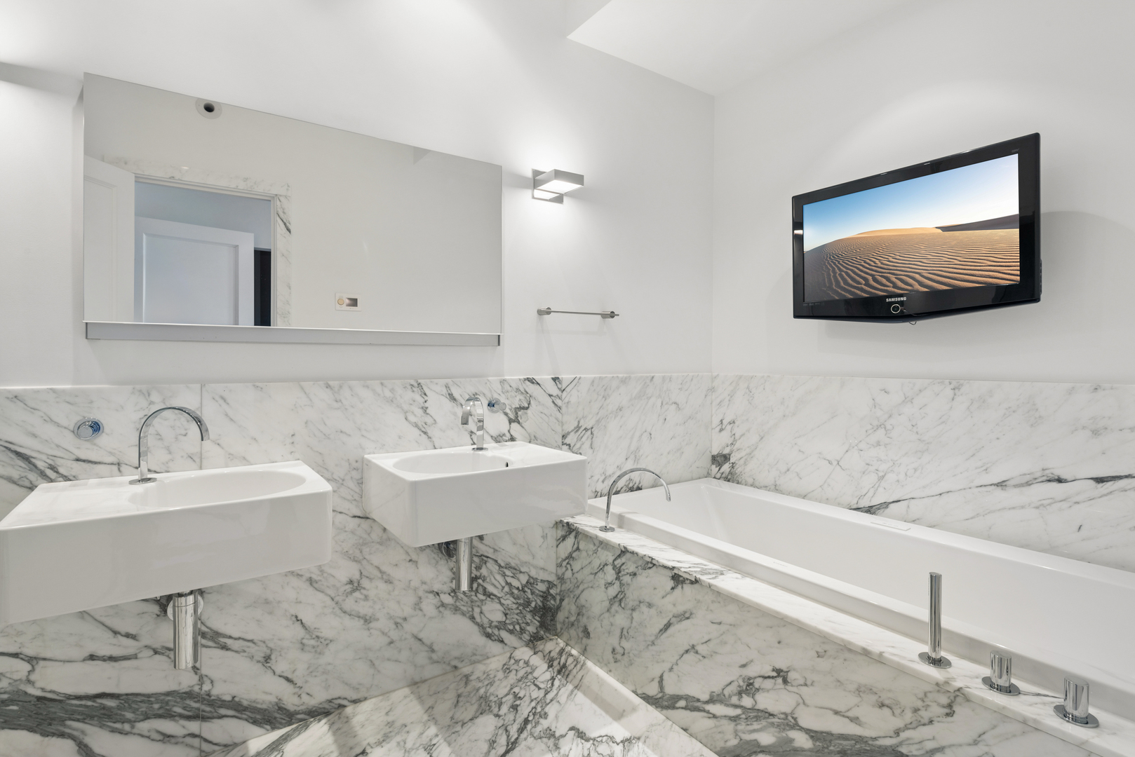 3500 N LAKE SHORE Drive Unit: 6D