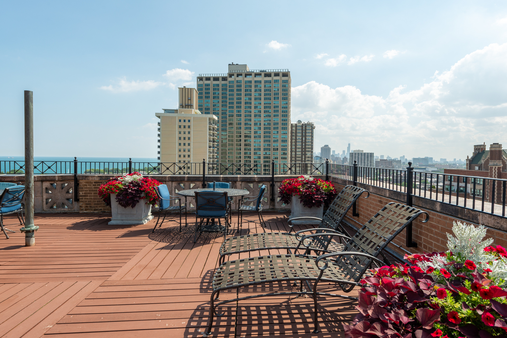 3500 N LAKE SHORE Drive Unit: 6D