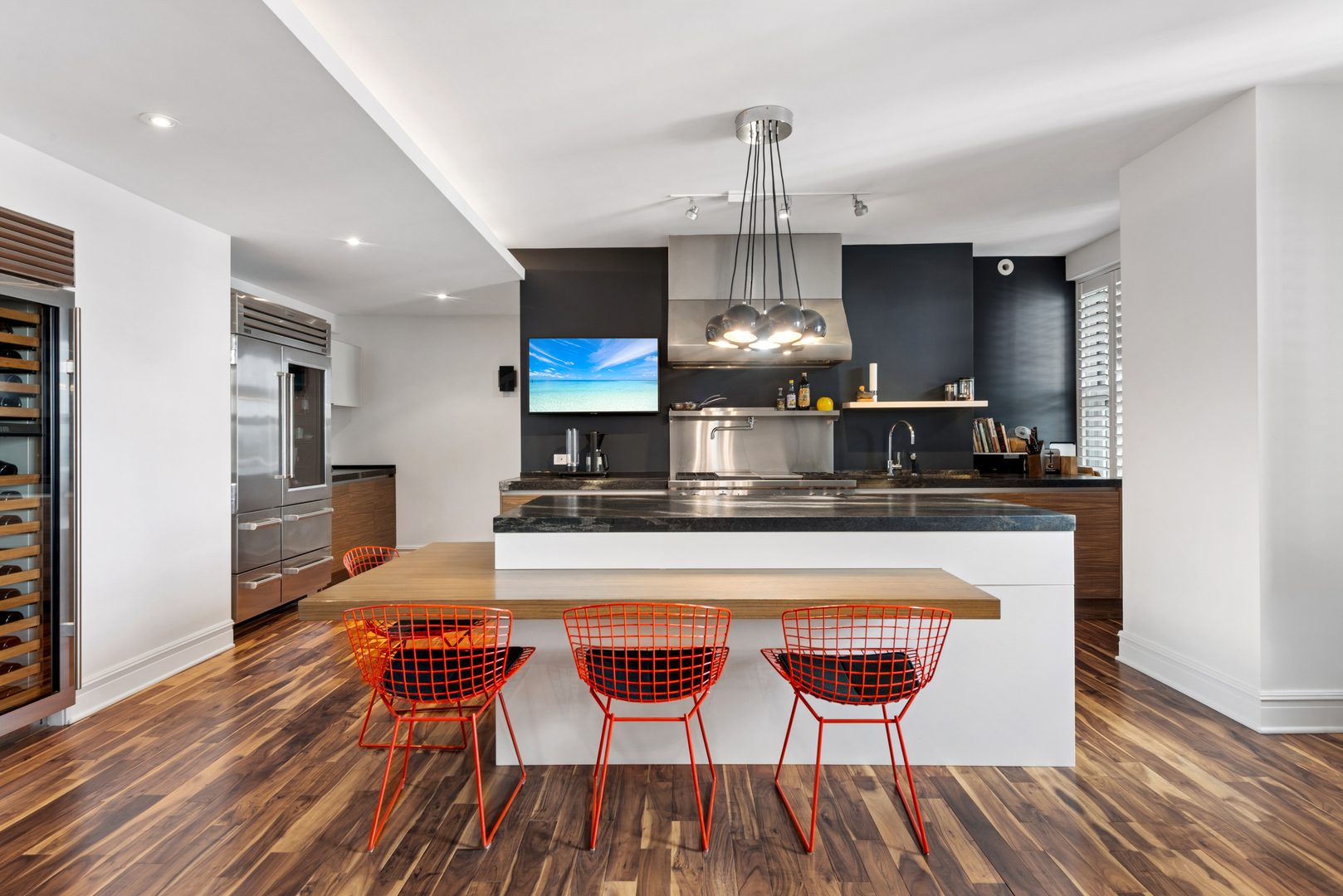 3500 N LAKE SHORE Drive Unit: 6D