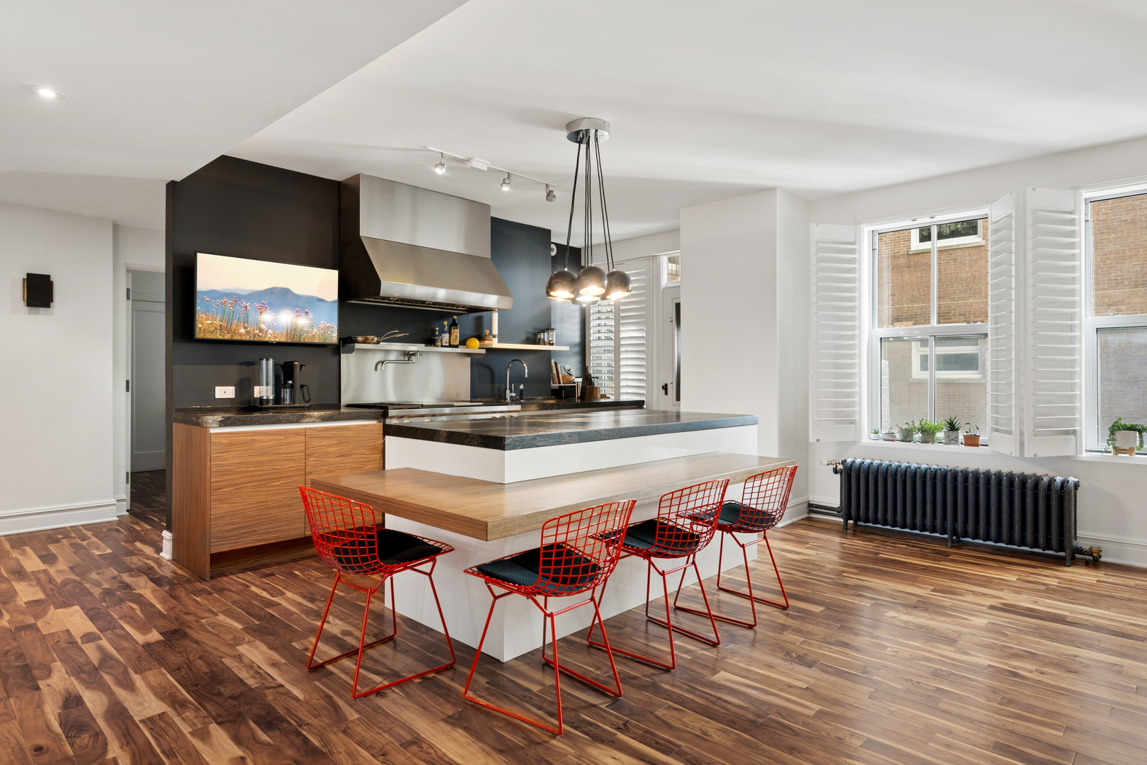 3500 N LAKE SHORE Drive Unit: 6D