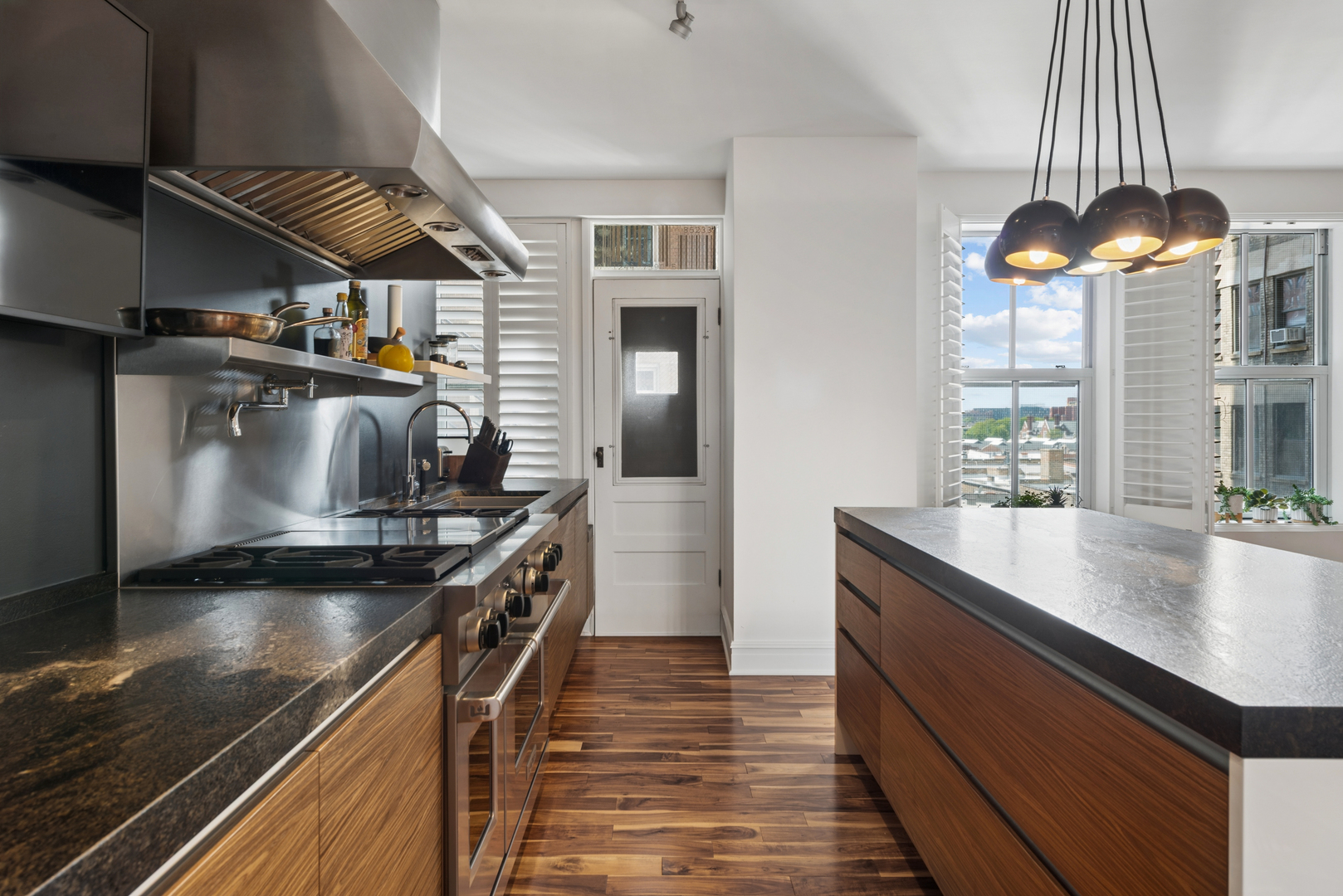 3500 N LAKE SHORE Drive Unit: 6D