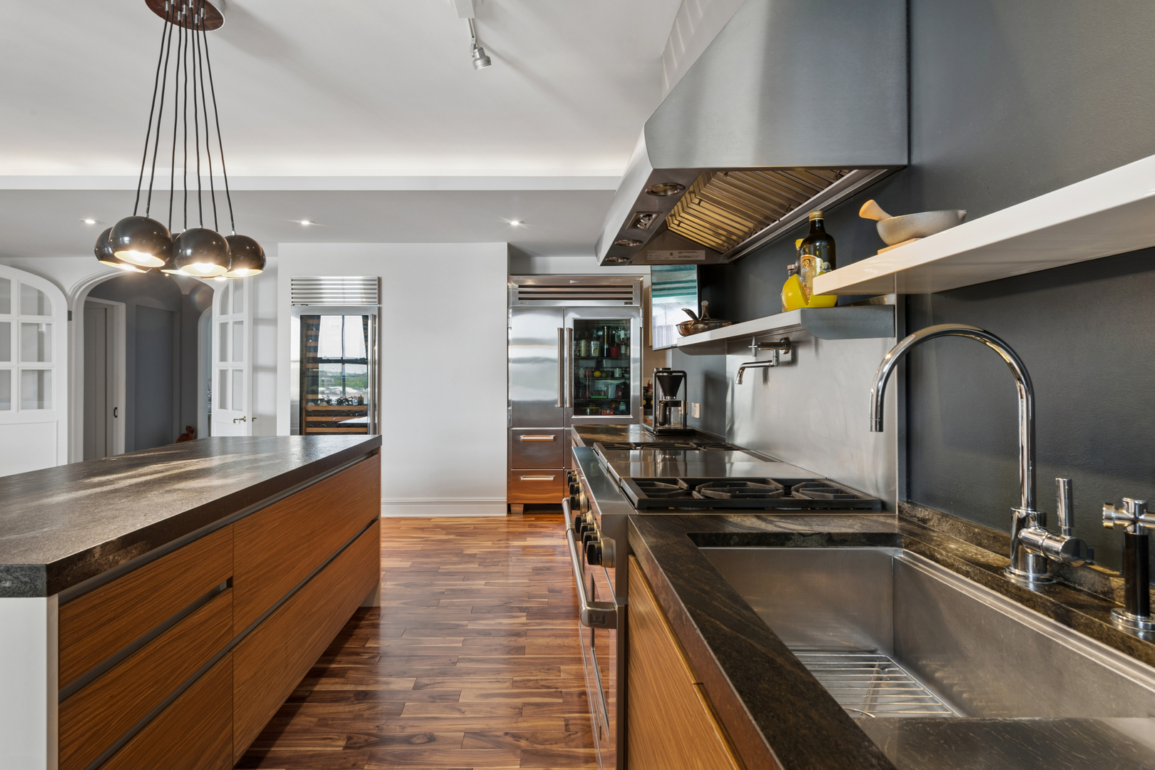 3500 N LAKE SHORE Drive Unit: 6D