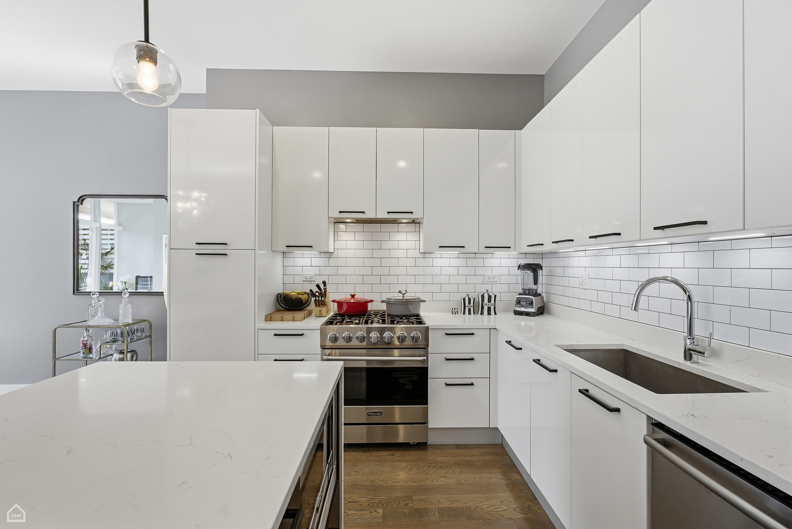 1611 N Hermitage Avenue Unit: 303