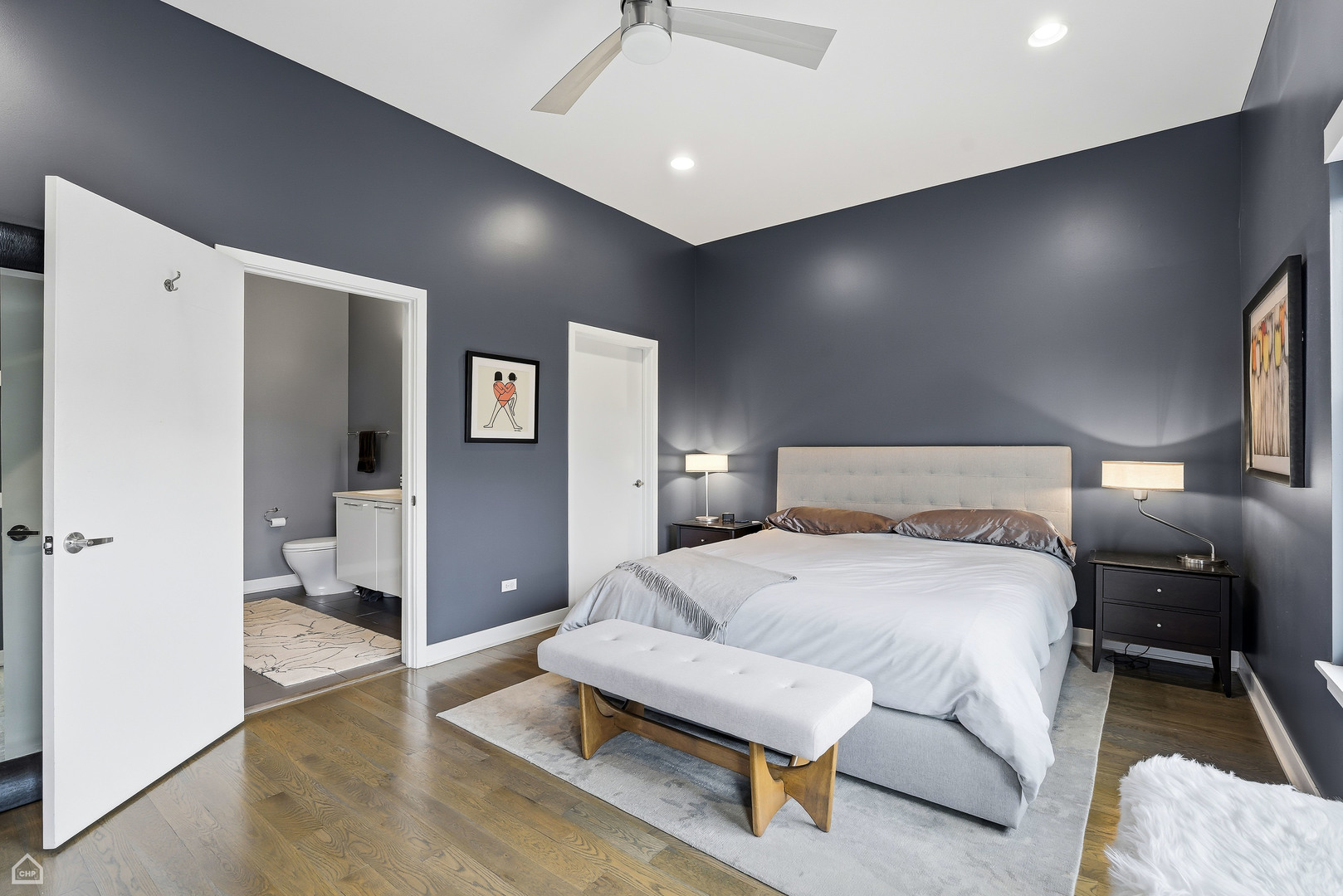 1611 N Hermitage Avenue Unit: 303