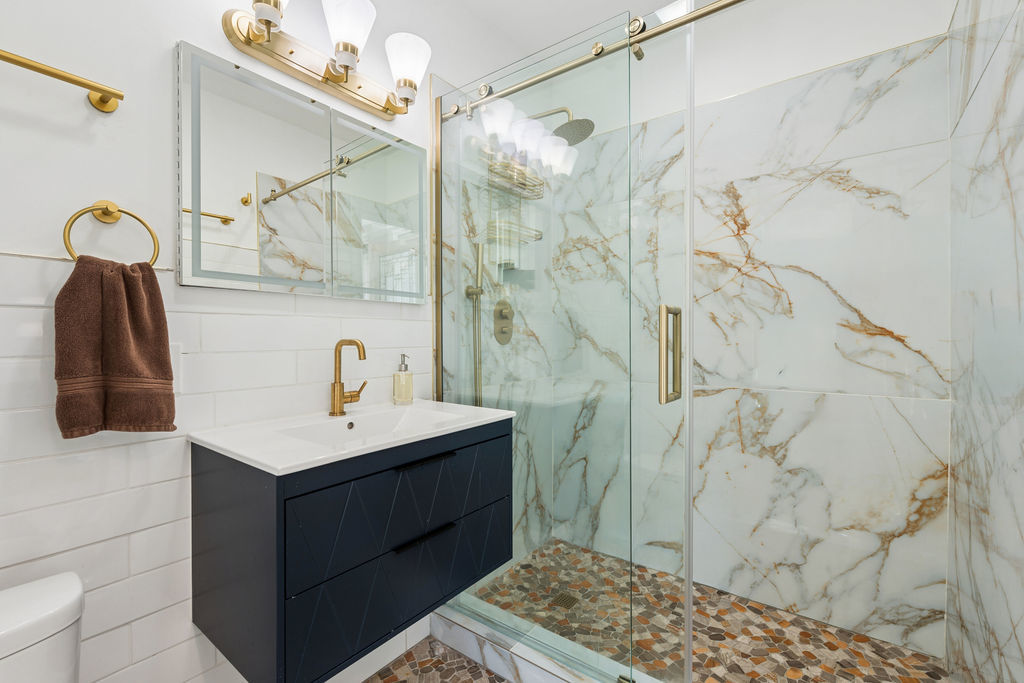 20 E Cedar Street Unit: 17C