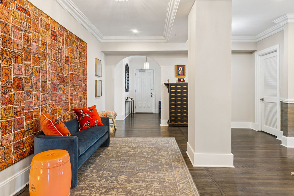 20 E Cedar Street Unit: 17C