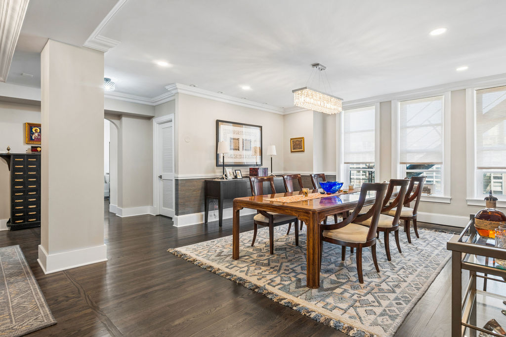 20 E Cedar Street Unit: 17C