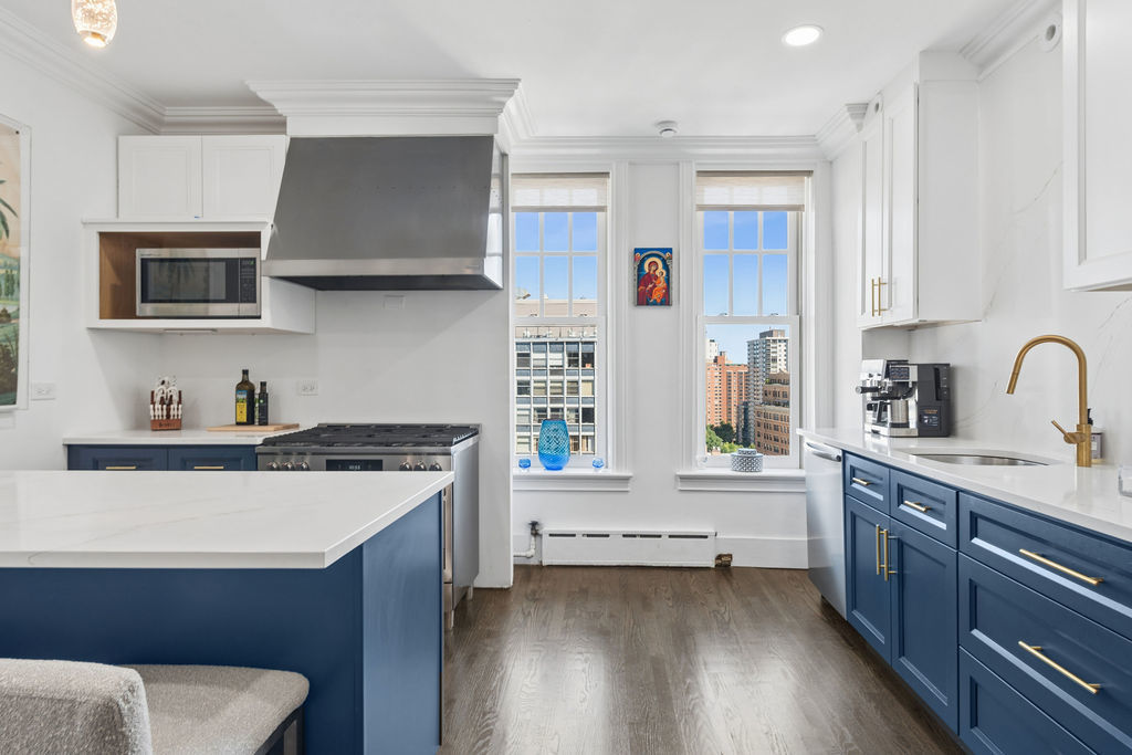 20 E Cedar Street Unit: 17C