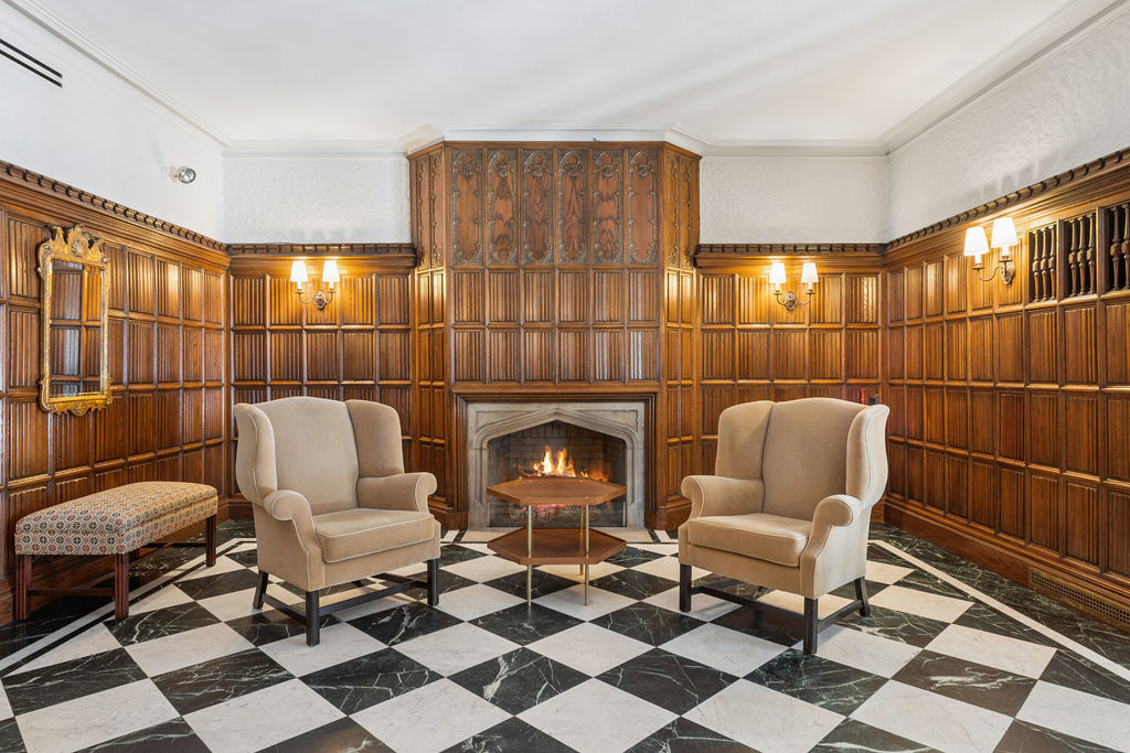 20 E Cedar Street Unit: 17C