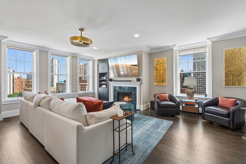 20 E Cedar Street Unit: 17C
