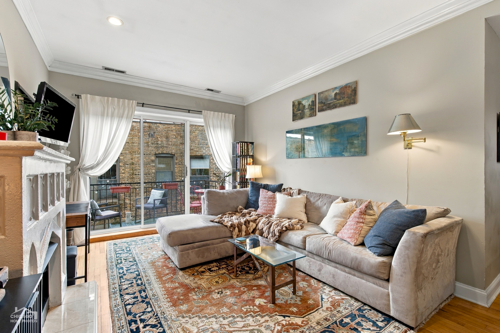 1258 W WINONA Street Unit: 4B