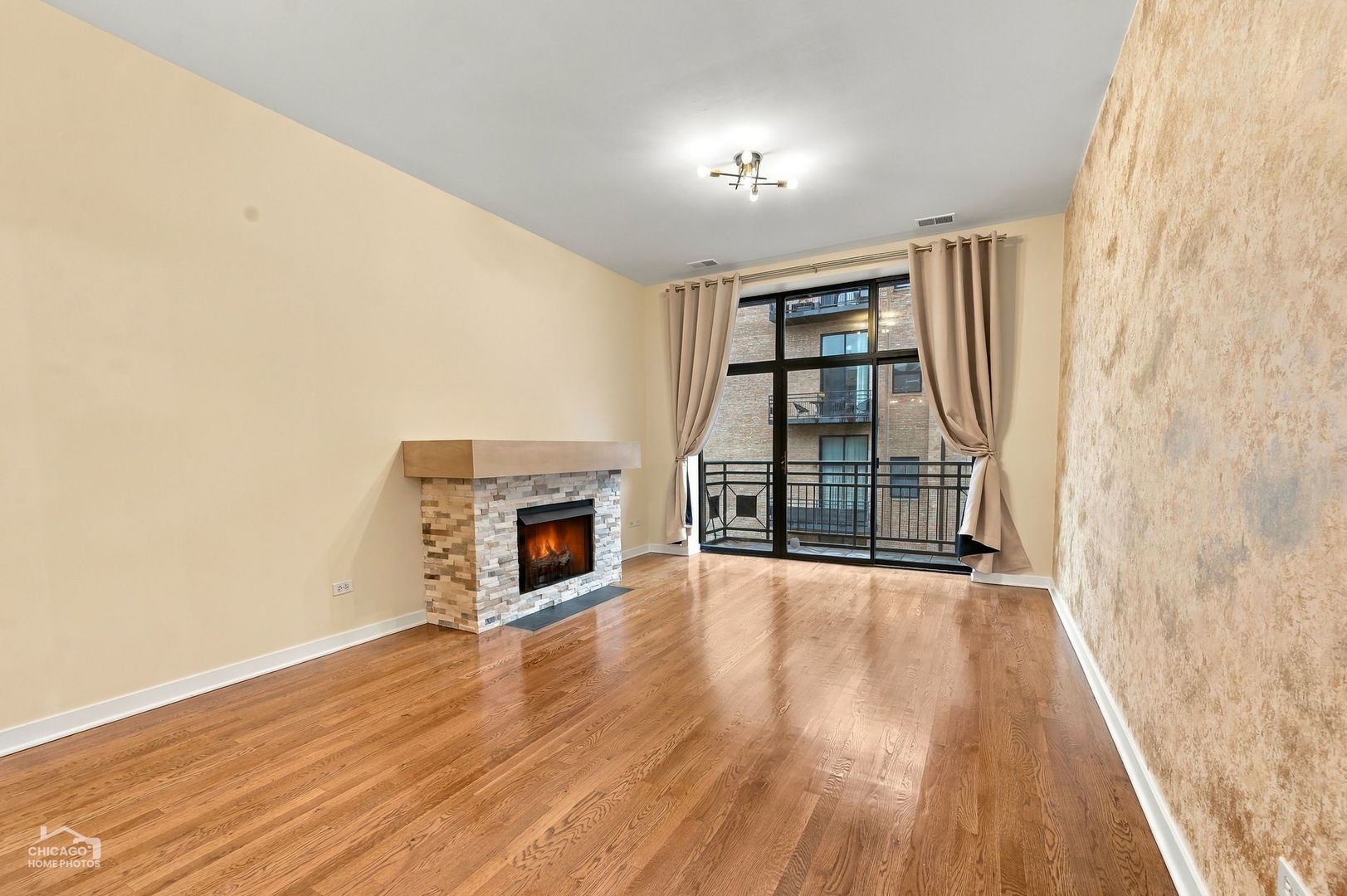 1910 S Michigan Avenue Unit: 303
