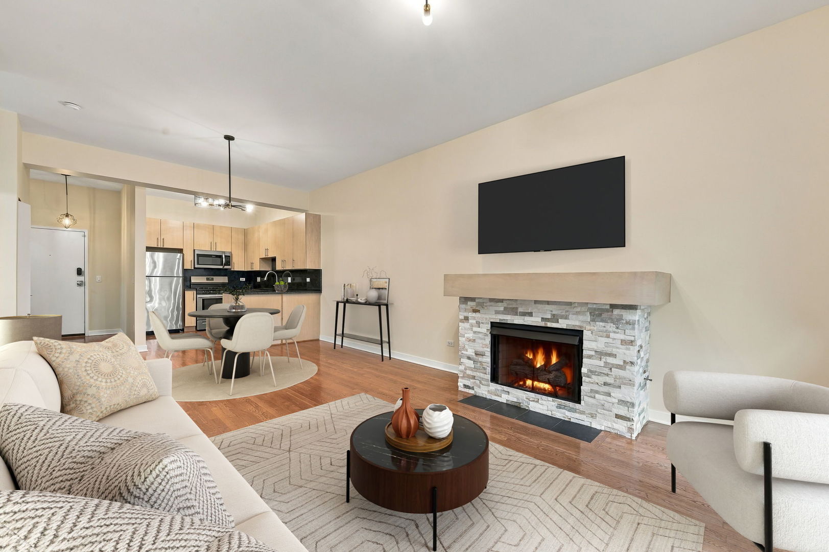 1910 S Michigan Avenue Unit: 303