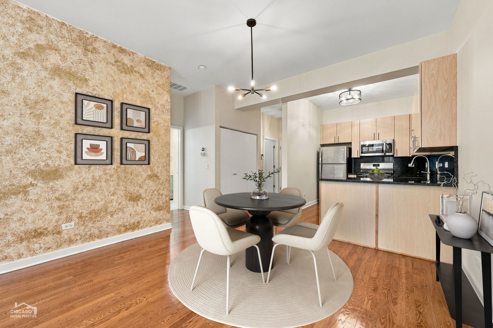 1910 S Michigan Avenue Unit: 303