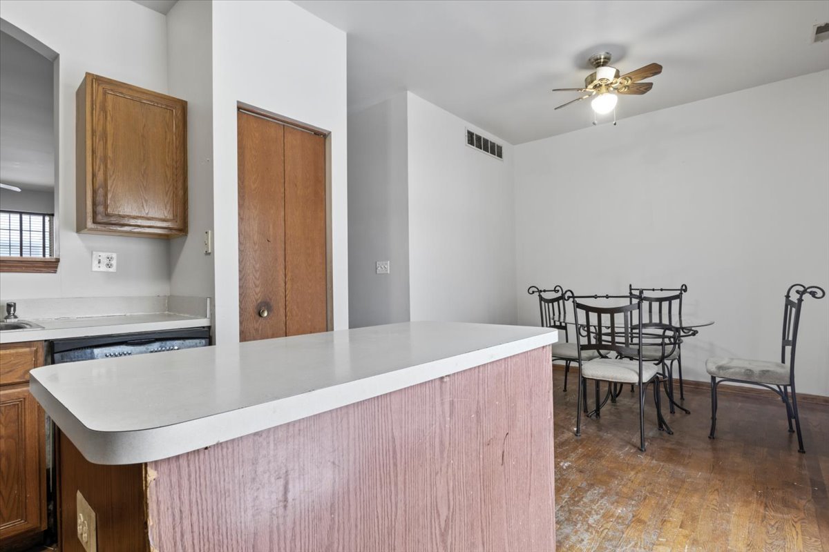 3549 Woodside Court Unit: 3549