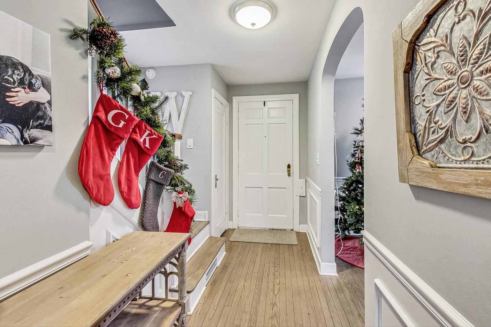 2944 Greenwood Avenue