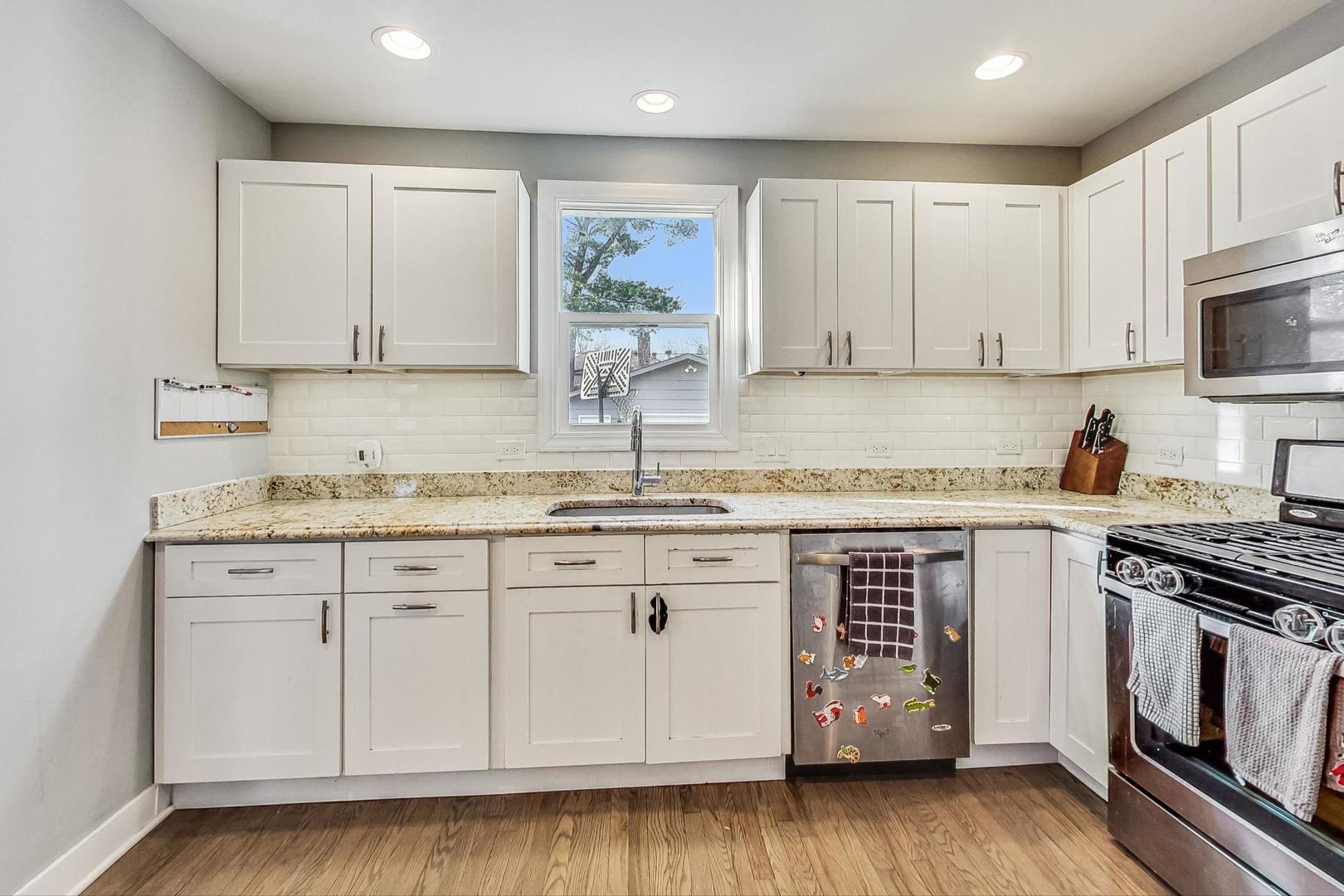 2944 Greenwood Avenue