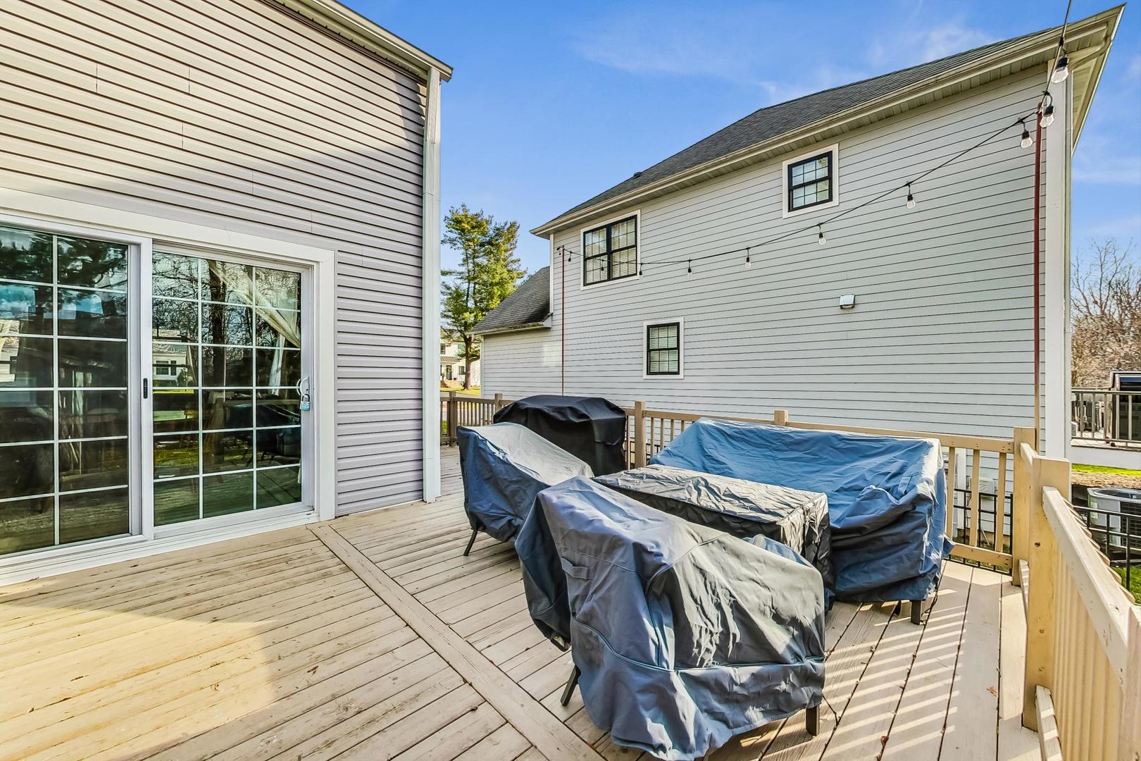 2944 Greenwood Avenue