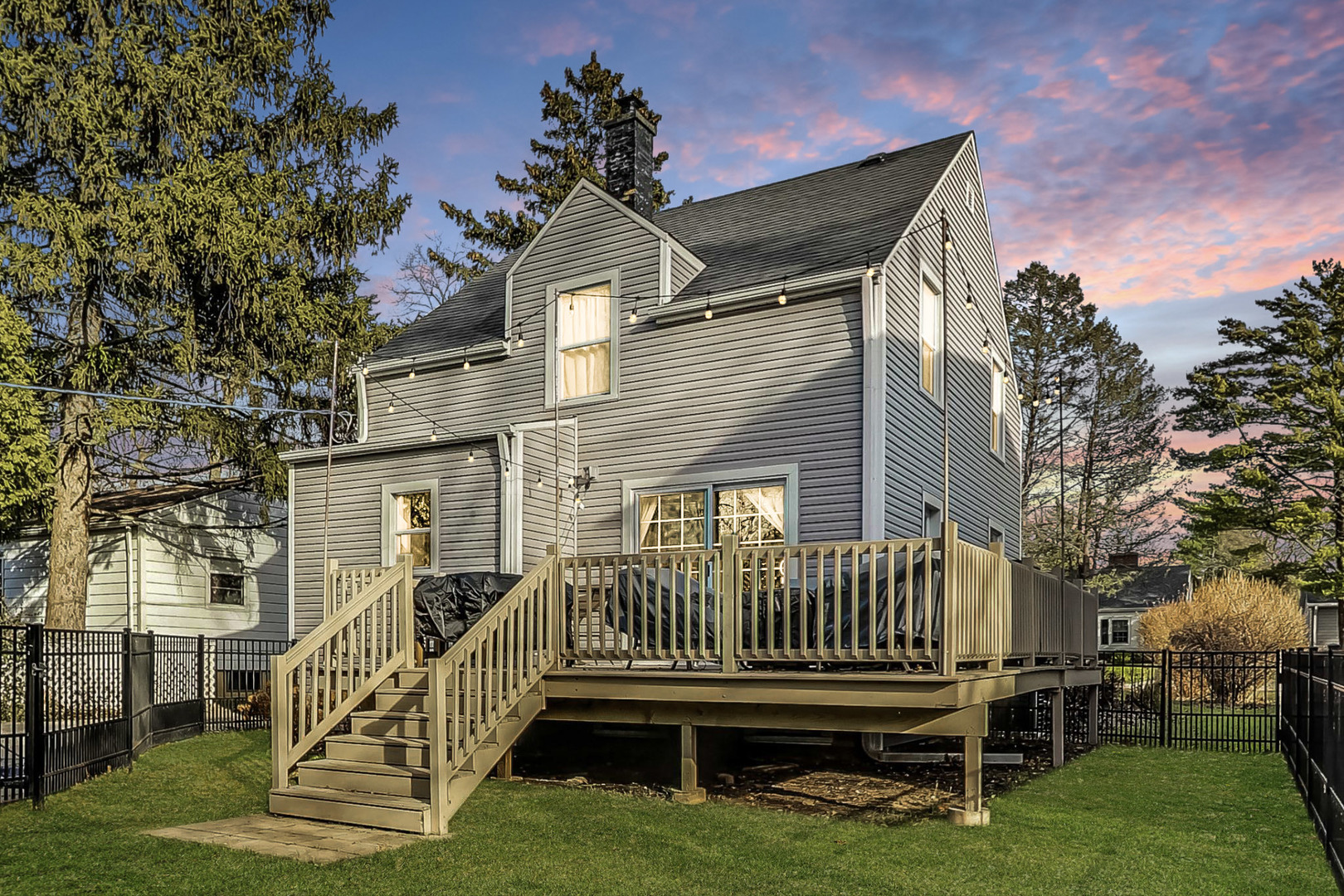 2944 Greenwood Avenue