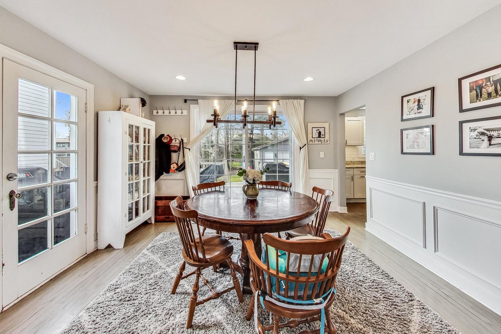 2944 Greenwood Avenue