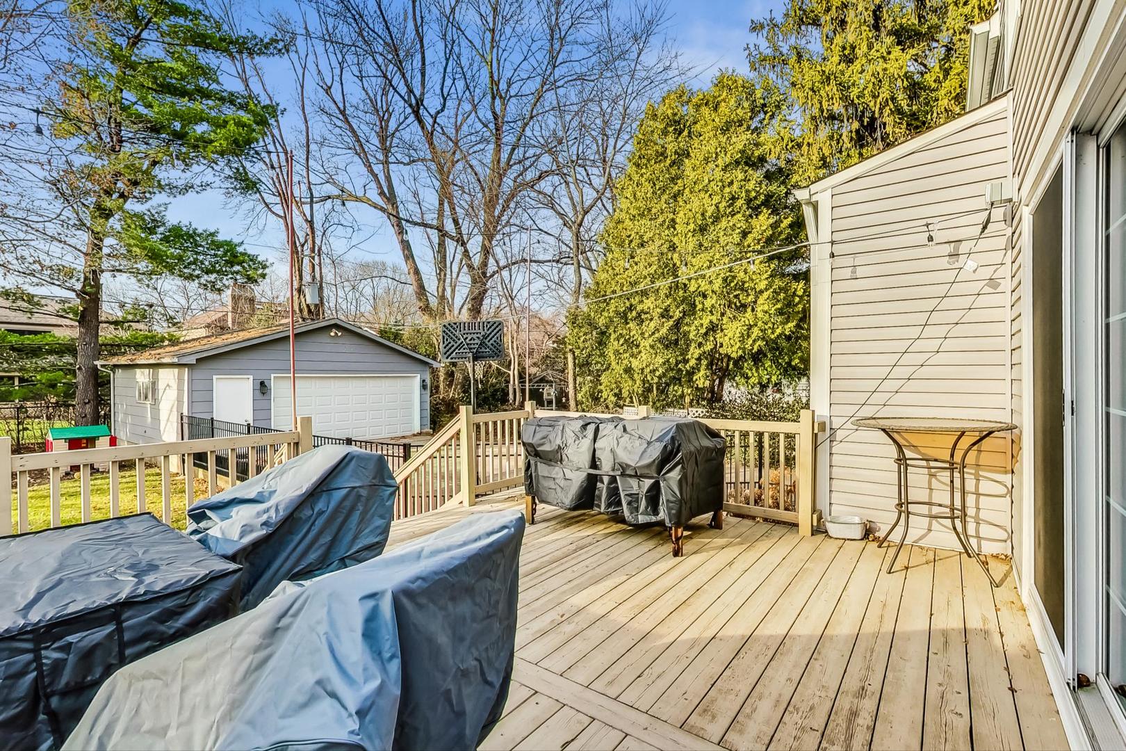 2944 Greenwood Avenue