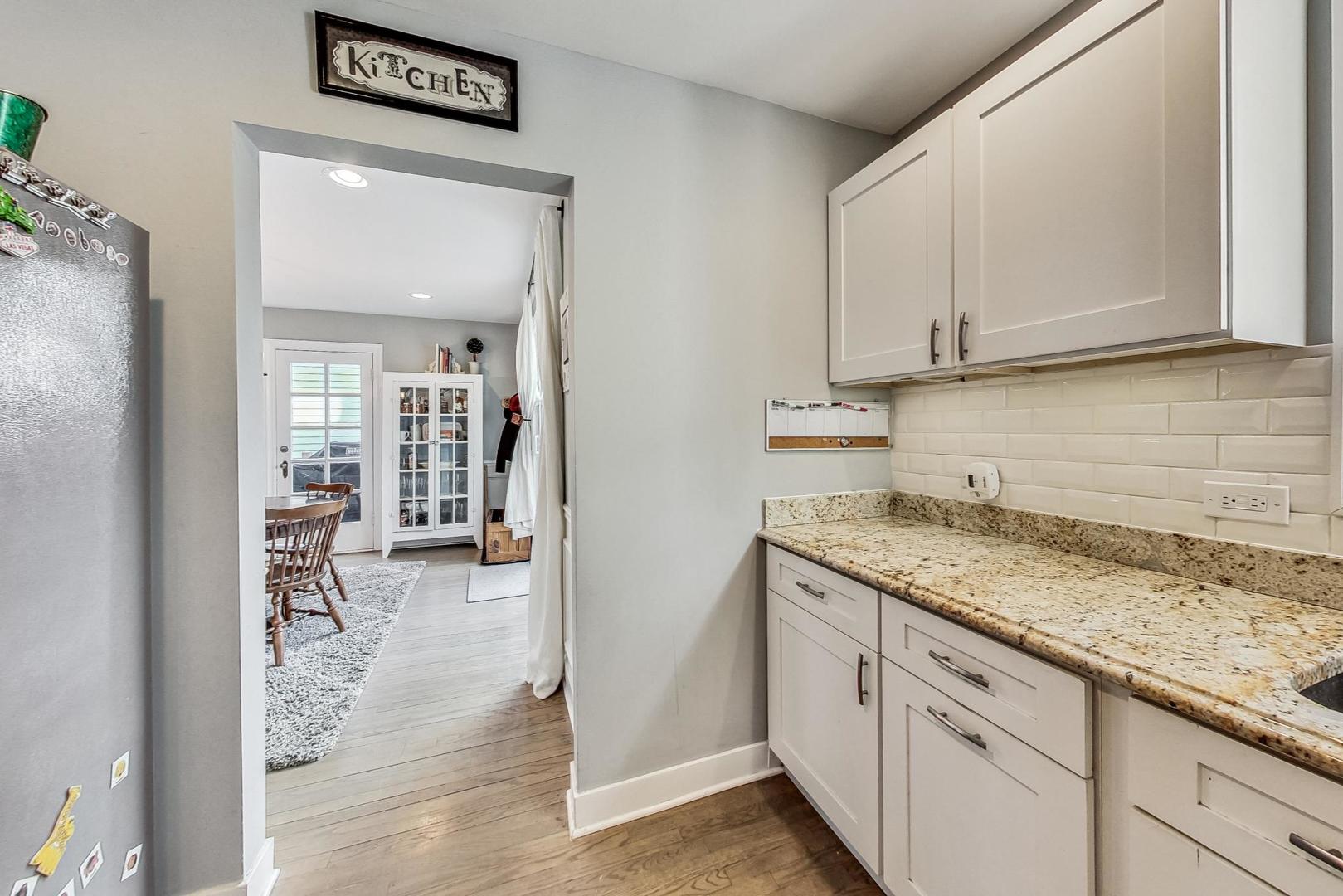 2944 Greenwood Avenue