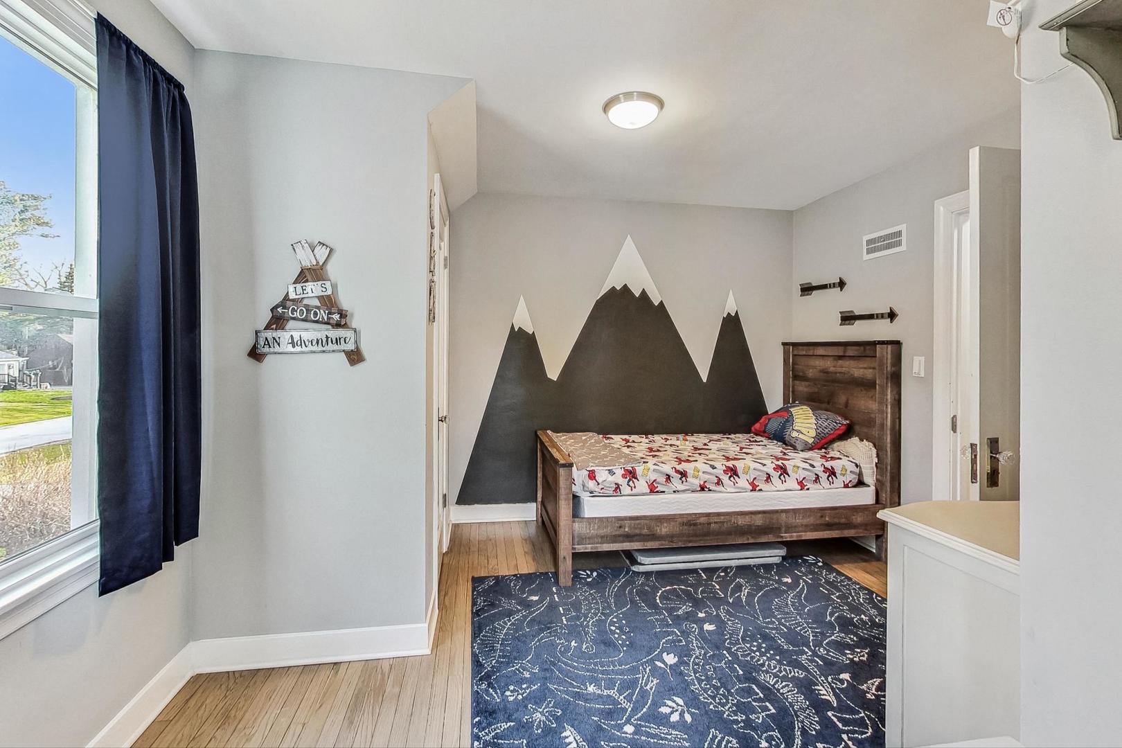 2944 Greenwood Avenue