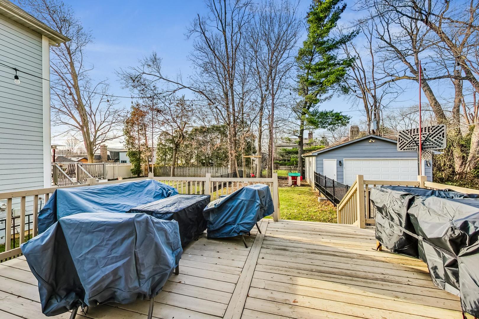 2944 Greenwood Avenue