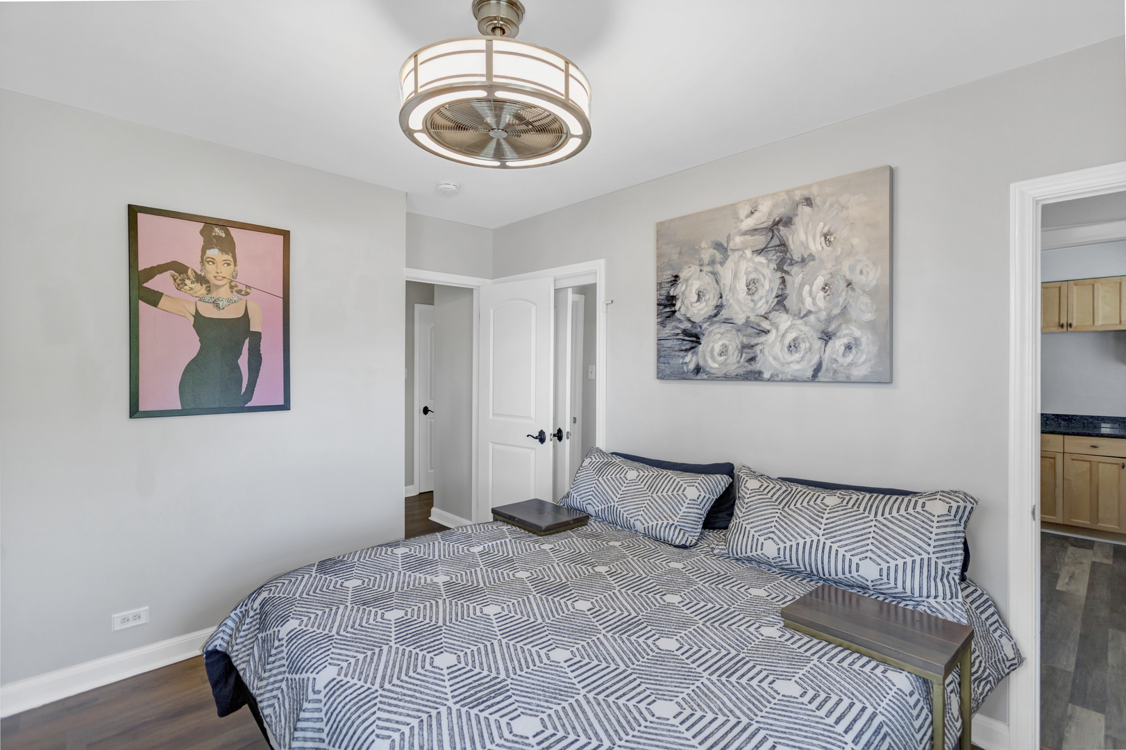 2323 Stratford Avenue