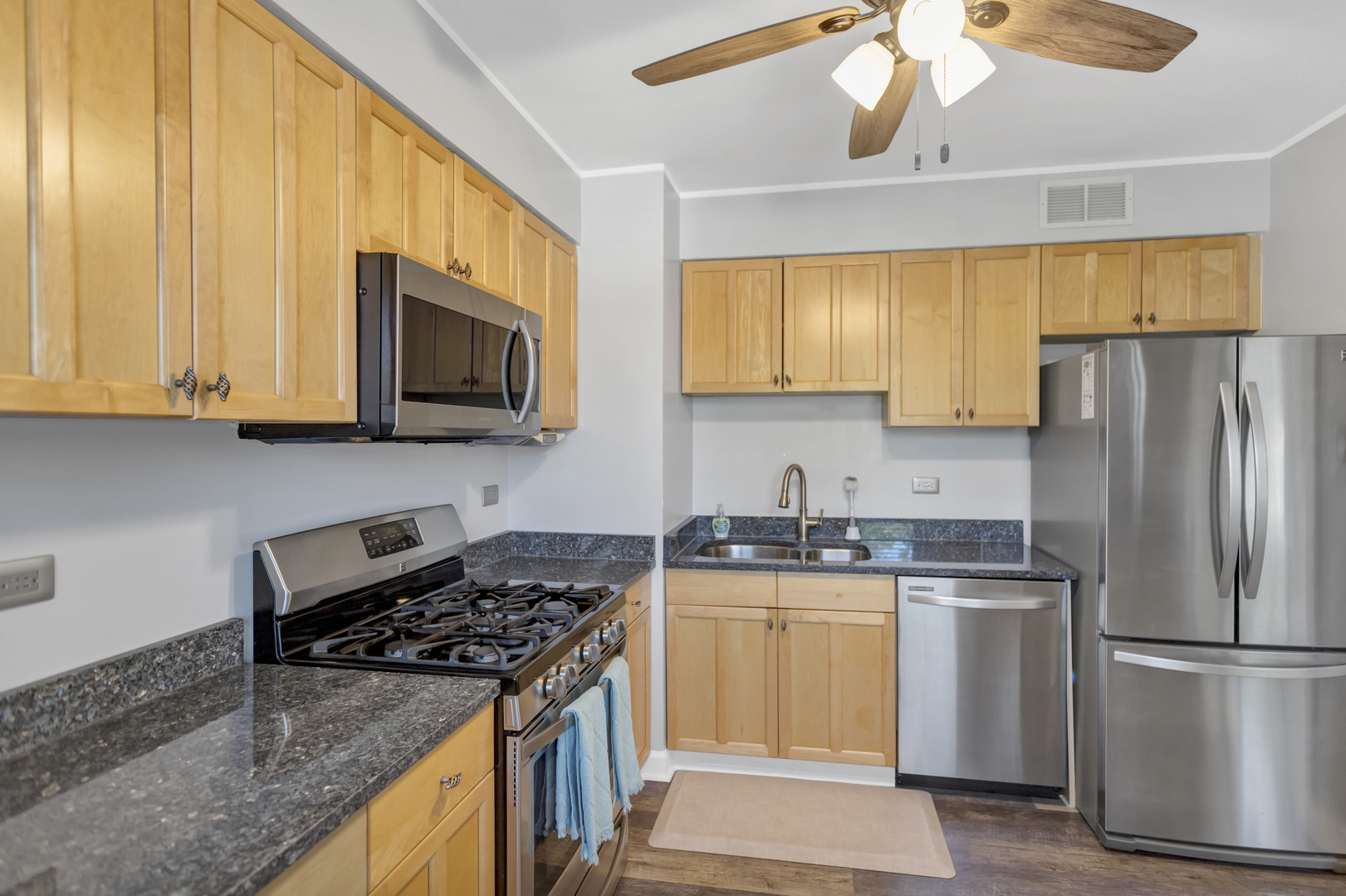 2323 Stratford Avenue