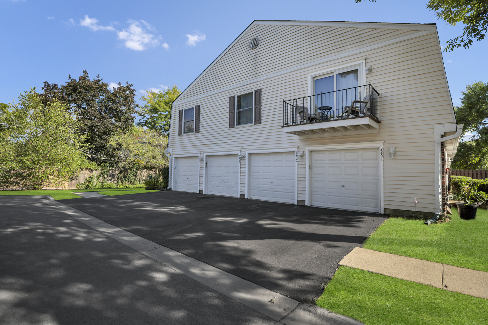 2201 Brittany Court Unit: 2201