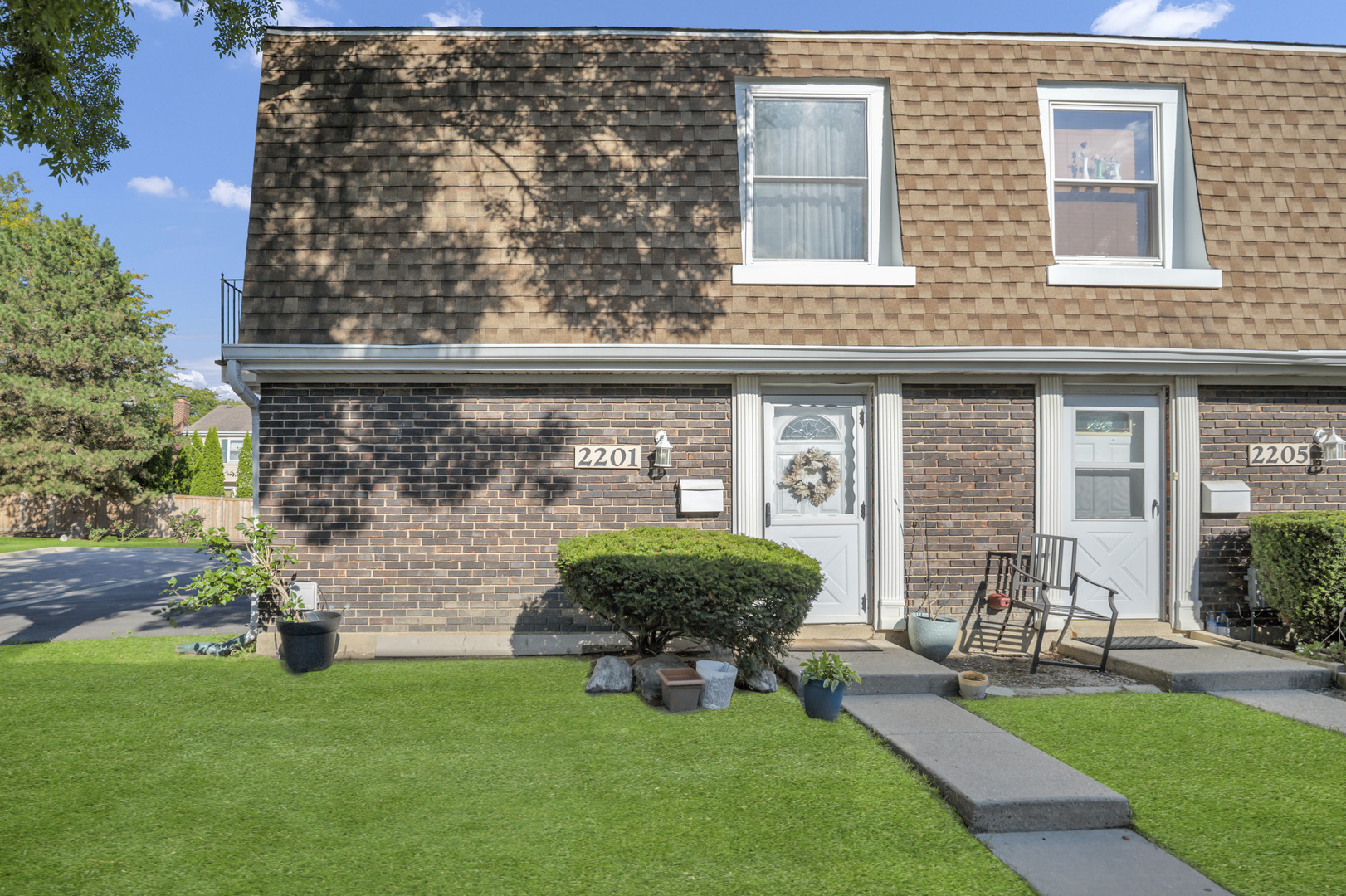 2201 Brittany Court Unit: 2201