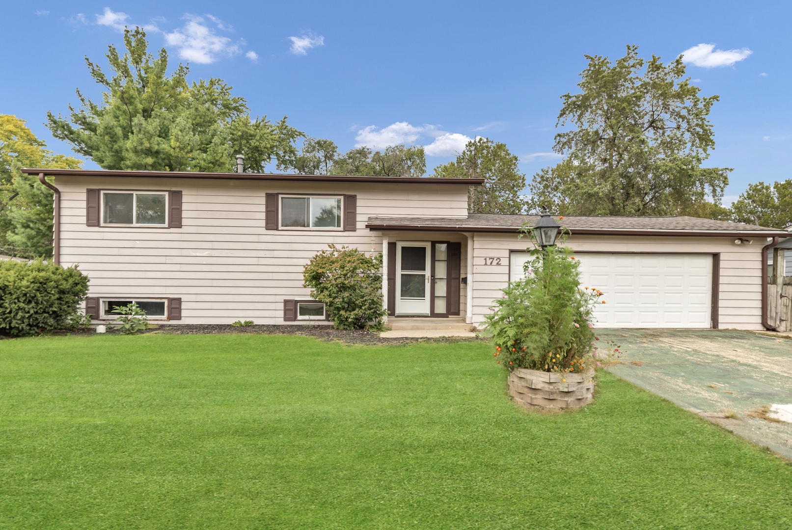 172 Boulder Hill Pass