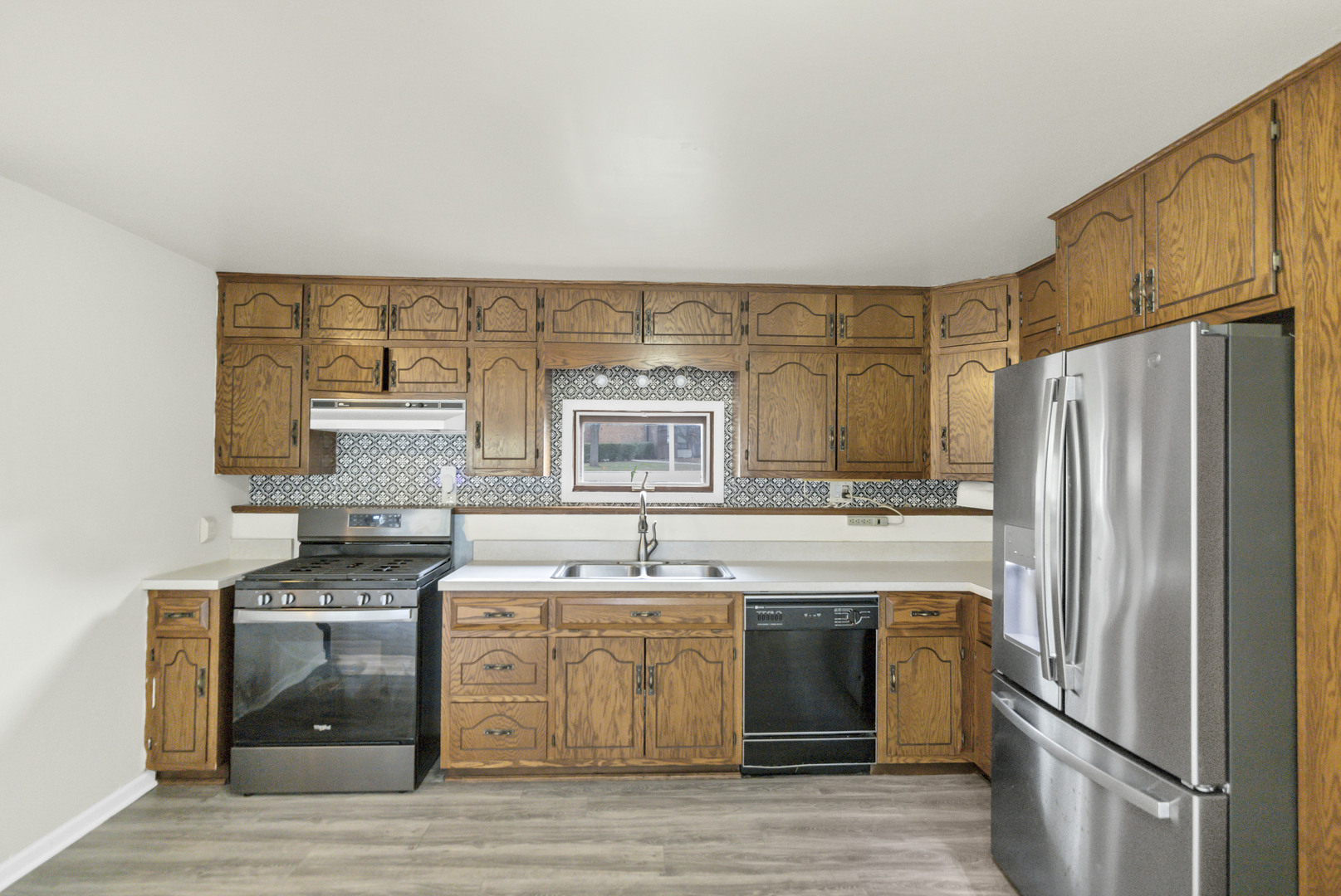 172 Boulder Hill Pass