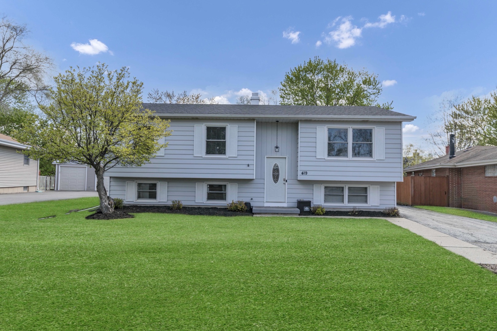419 DEERPATH Drive
