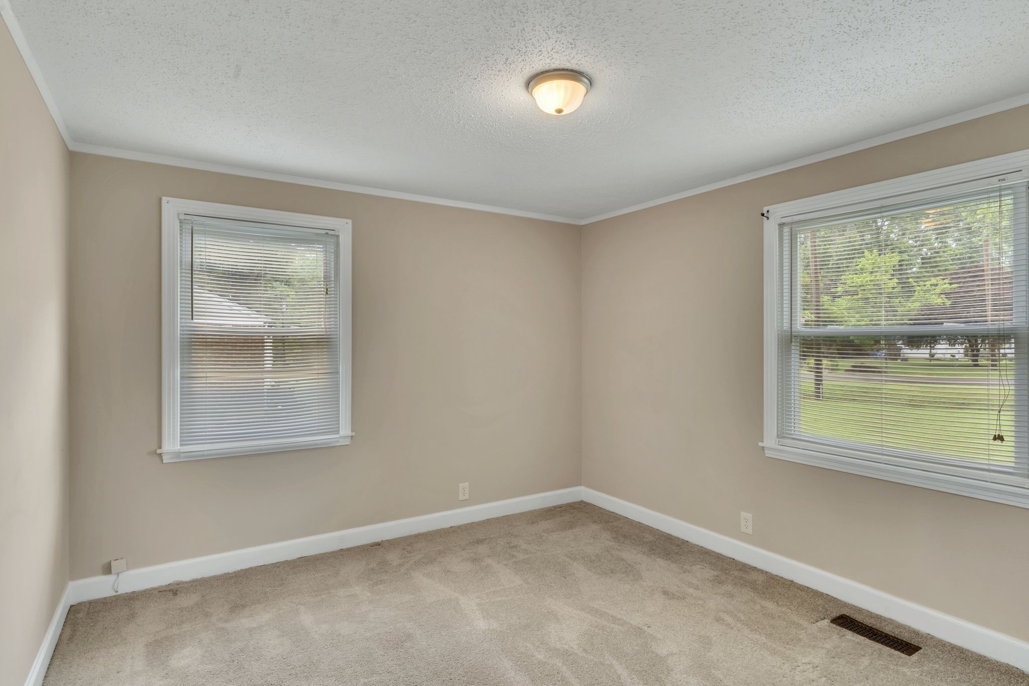 801 Evergreen Trl
