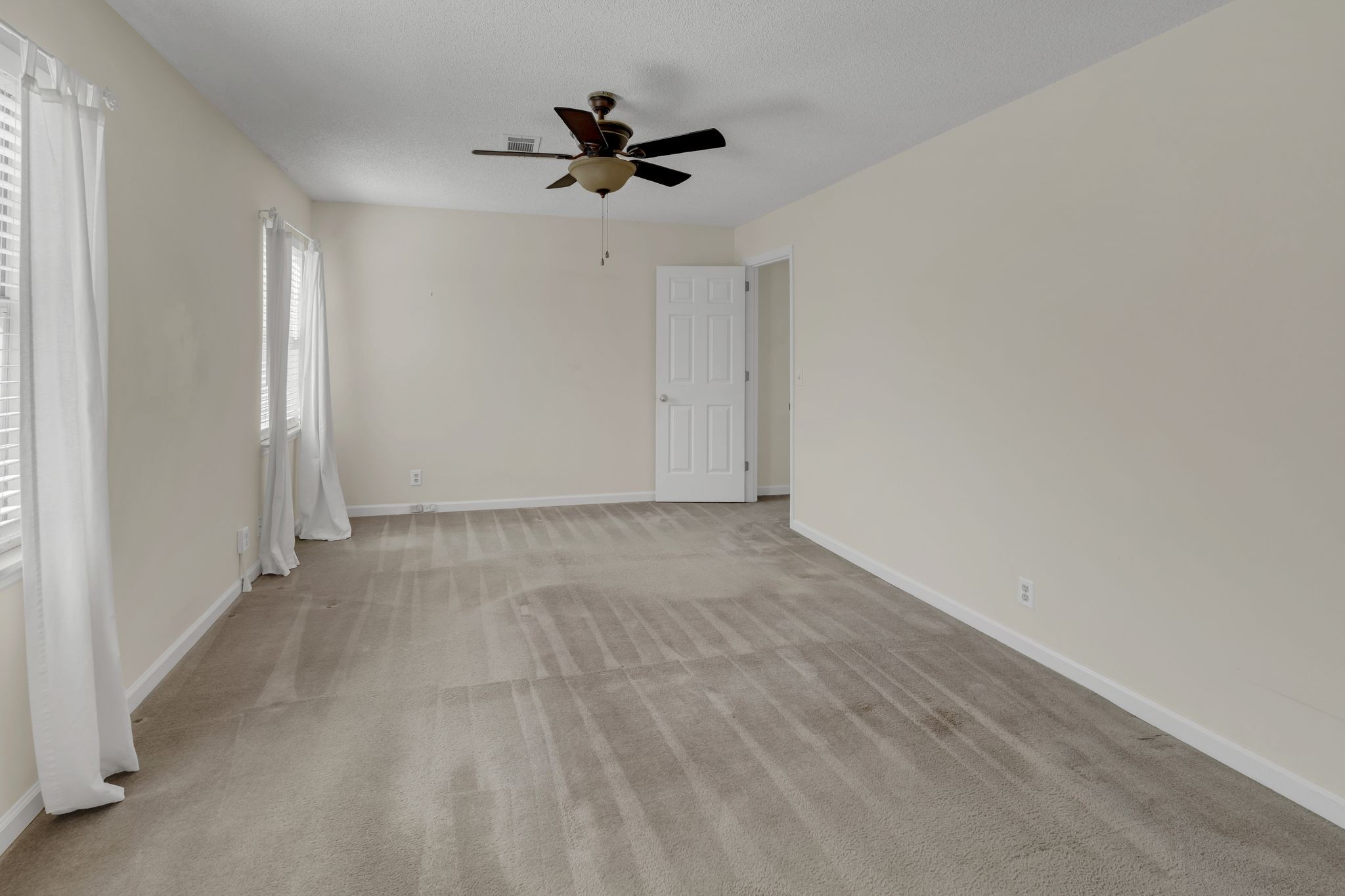 148 White Oak Way