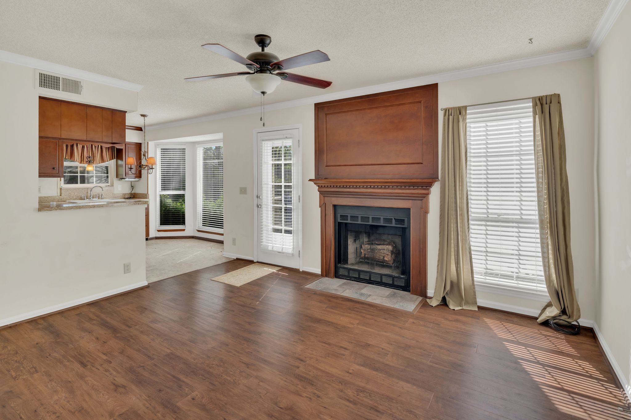 148 White Oak Way