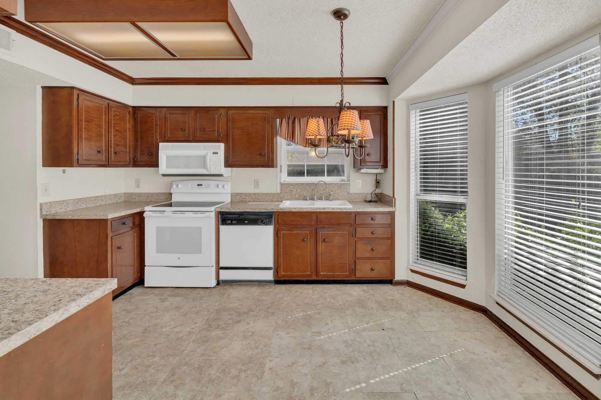 148 White Oak Way